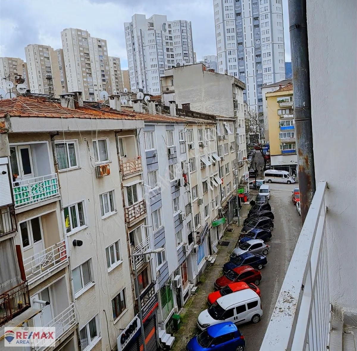 Remax Area'dan Şehir Merkezinde Satılık 2+1 Boş Daire - Görsel 26