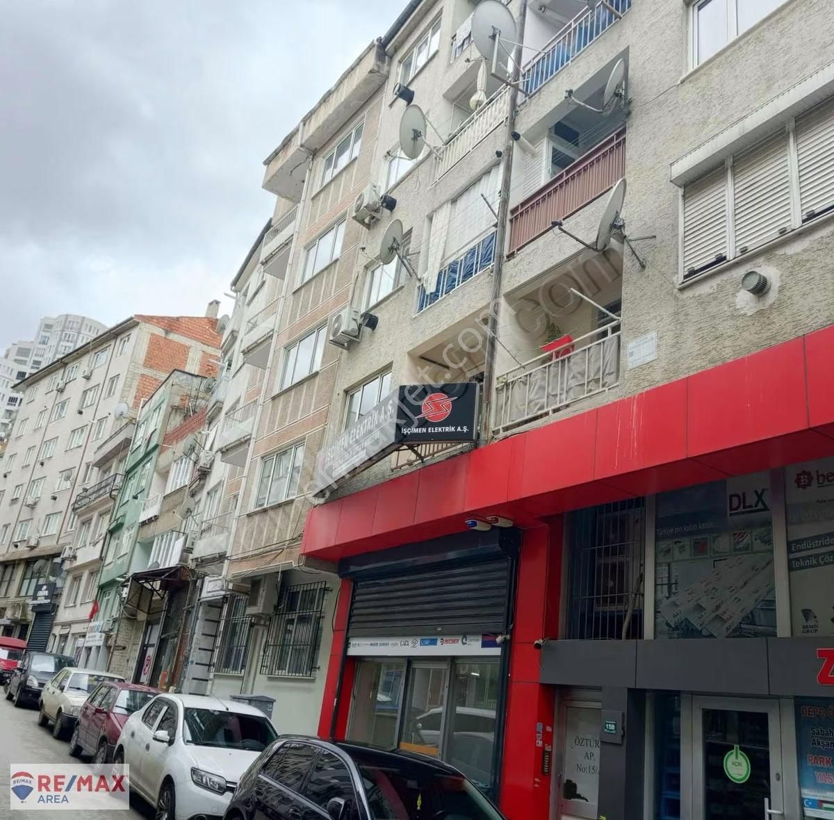 Remax Area'dan Şehir Merkezinde Satılık 2+1 Boş Daire