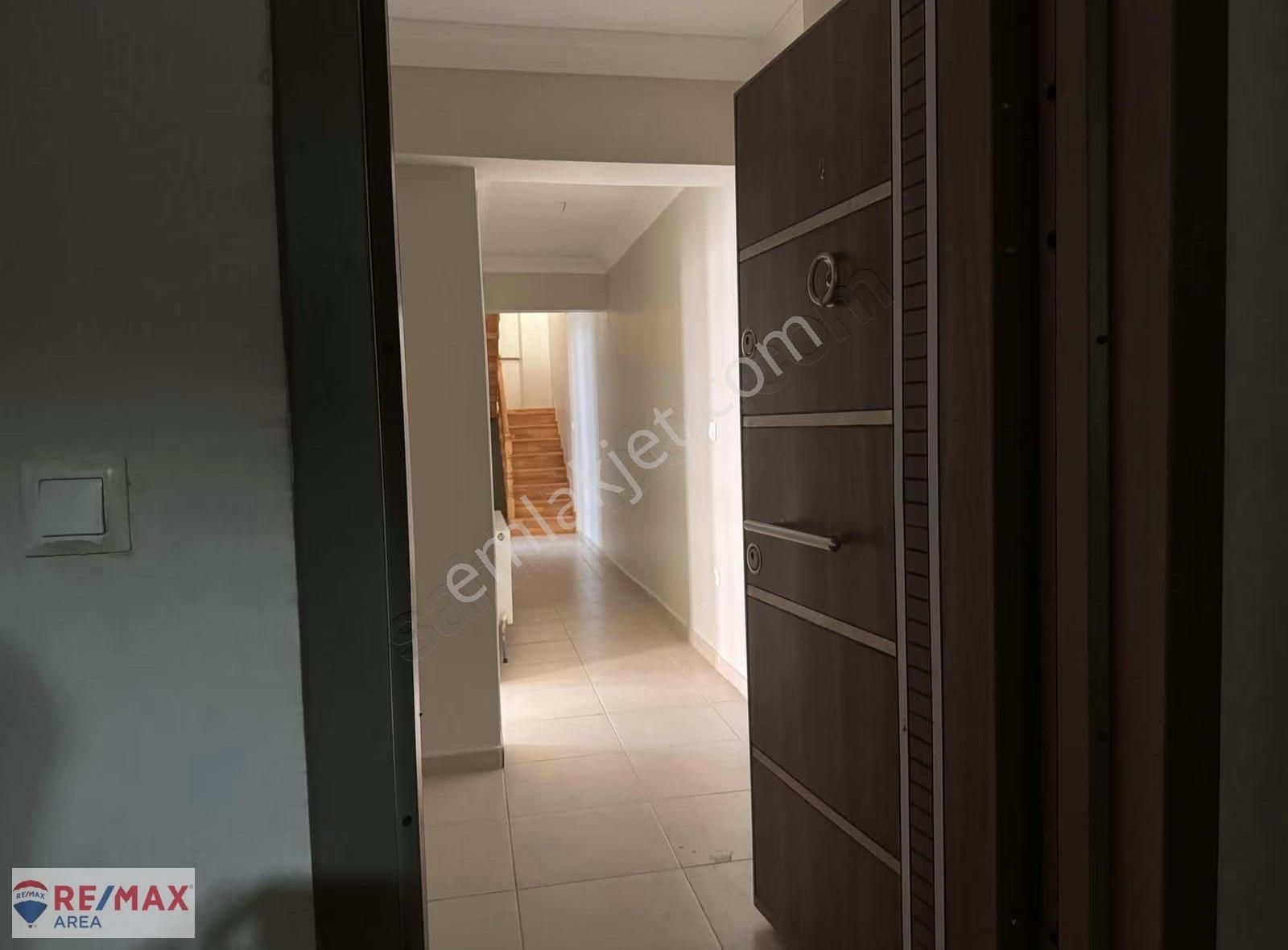 Remax Area Dan Hastane Yakını Kiralık Teraslı Dubleks 3+1 Daire - Görsel 5
