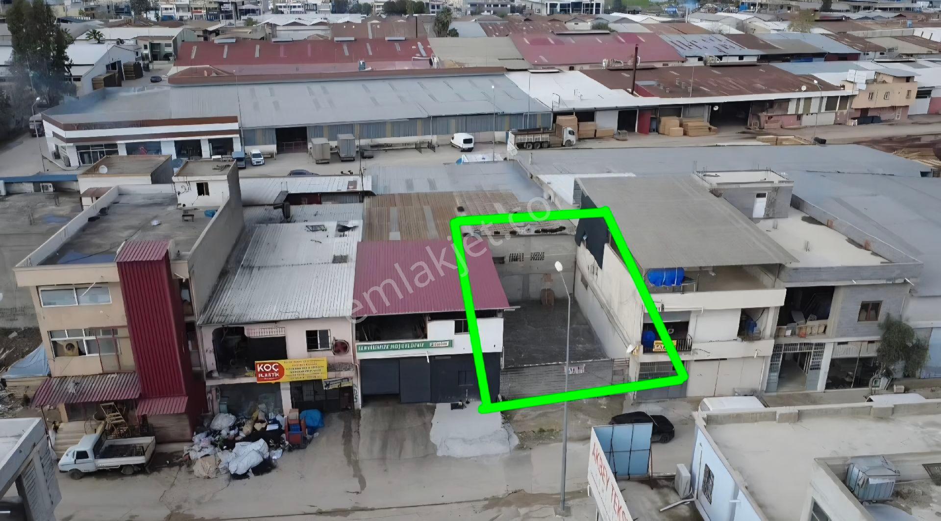 Mobilyacılar Sitesi Satılık 140 Metre Sanayi İmarlı Tek Tapu Arsa