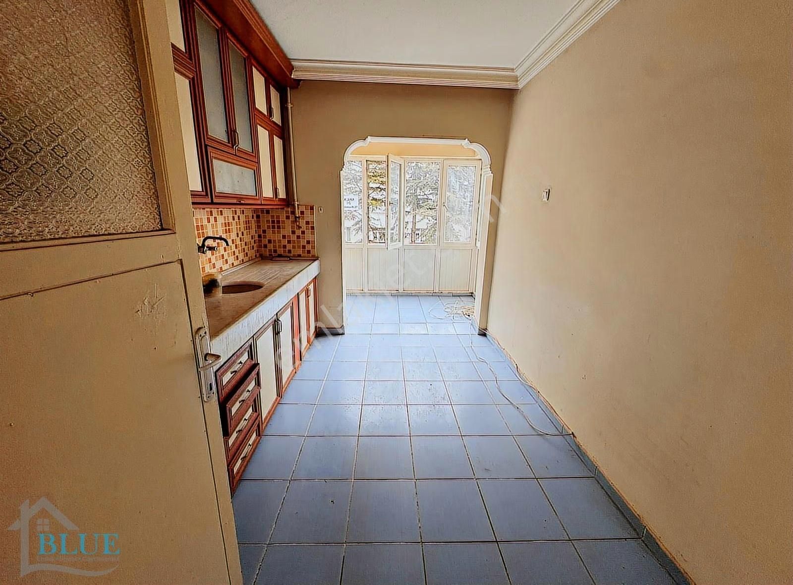 Blue Emlak'tan Fatih Mahallesi'nde 2+1 Kiralık Daire - Görsel 12