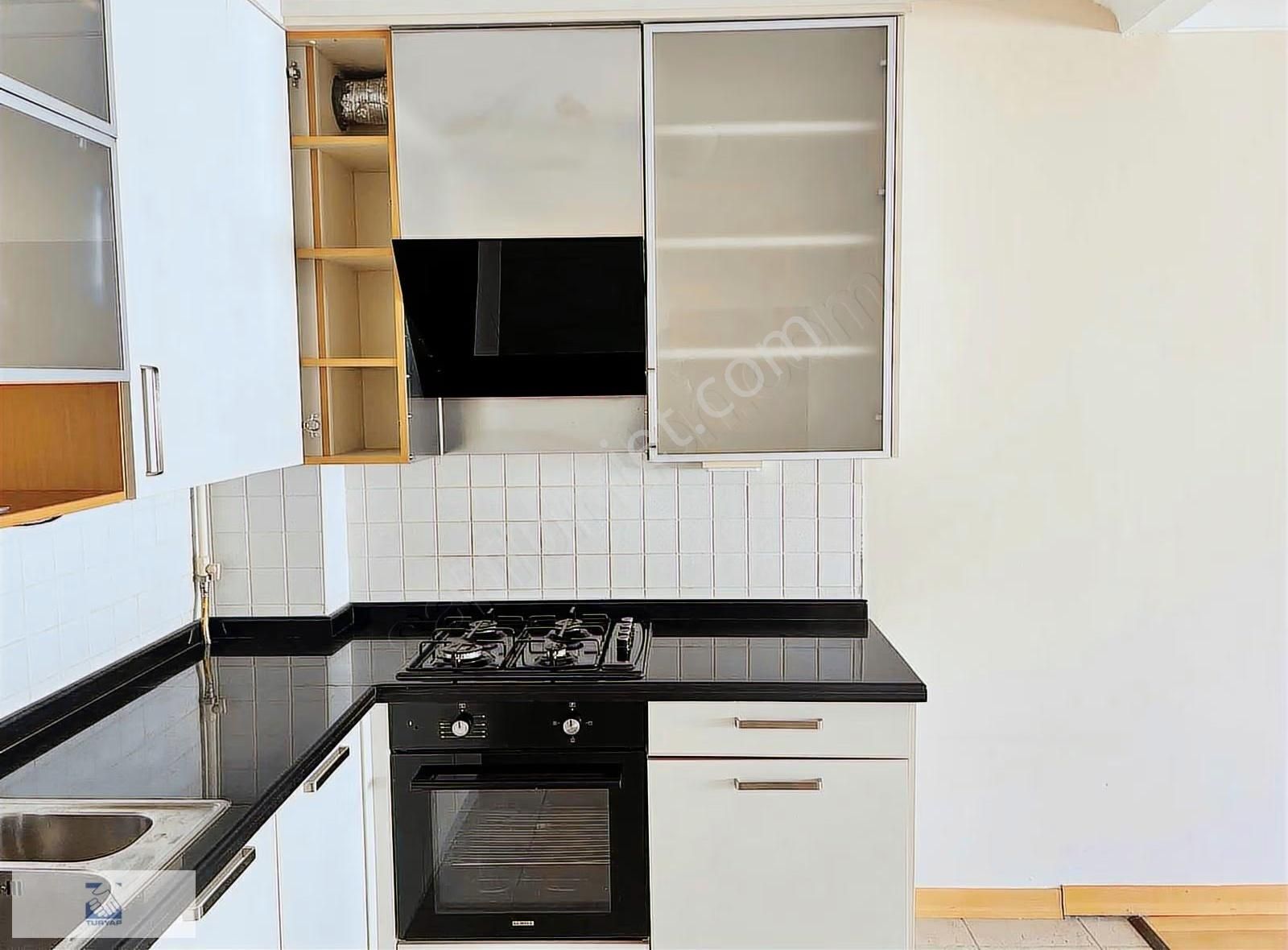 Bahçeşehir Düden 6'da Kapalı Balkonlu 1+1 Kiralık Daire - Görsel 2