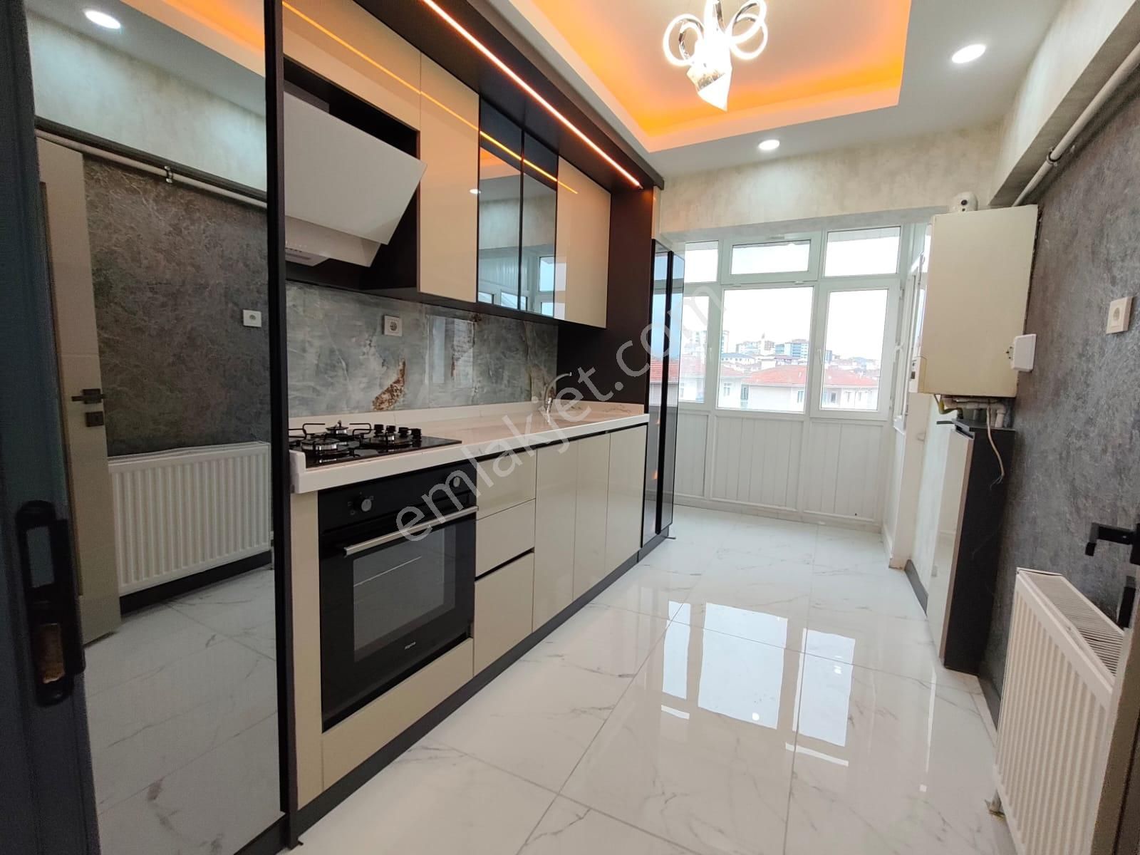 Yılmaz Gayrimenkulden 3+1 Full Yapılı Kacırılmayacak Fırsat Dairesi - Görsel 8