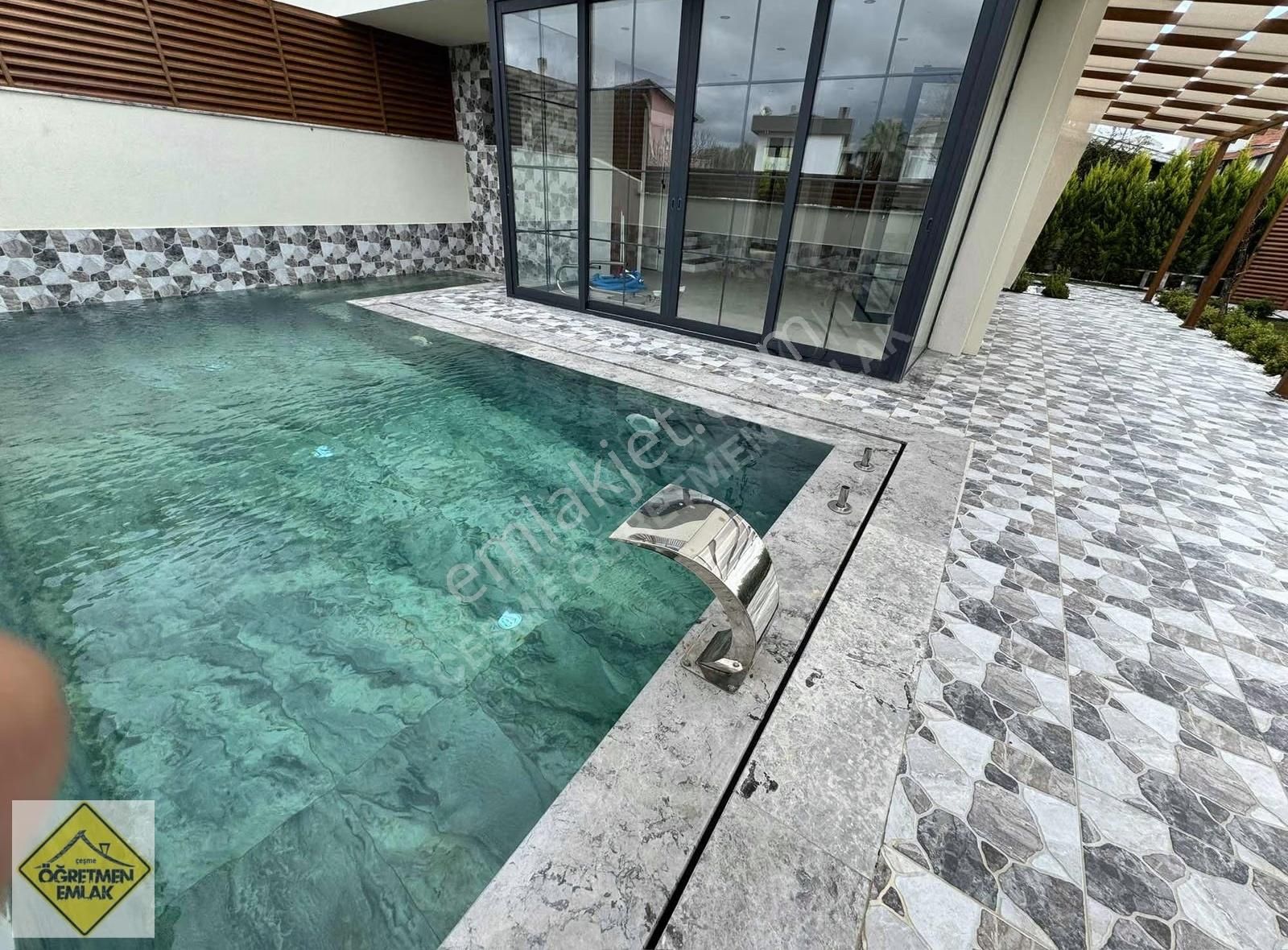 Çeşme Alaçatı'da Müstakil Havuzlu, 4+1 Lüks Villa - Görsel 24