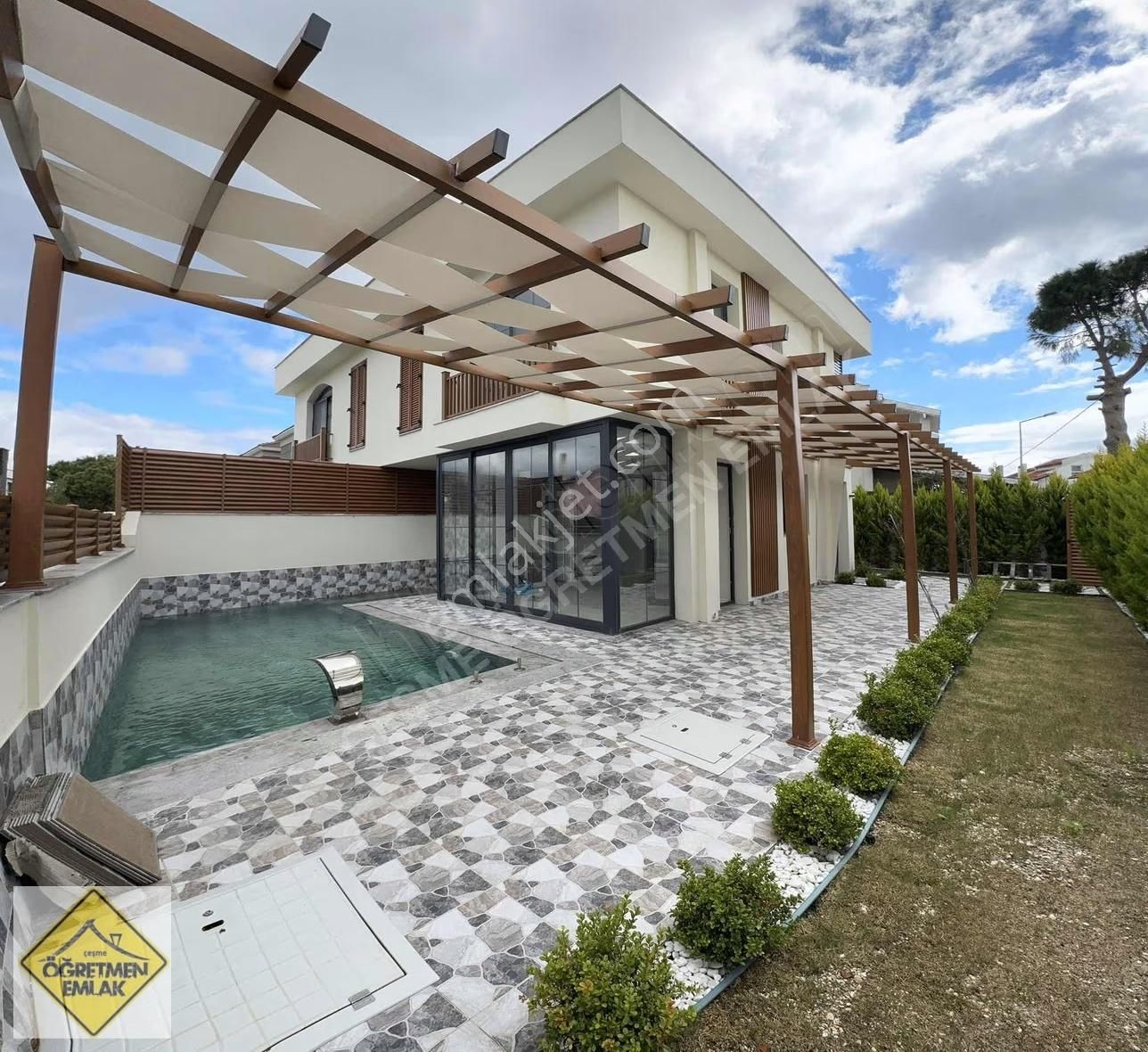 Çeşme Alaçatı'da Müstakil Havuzlu, 4+1 Lüks Villa - Görsel 17