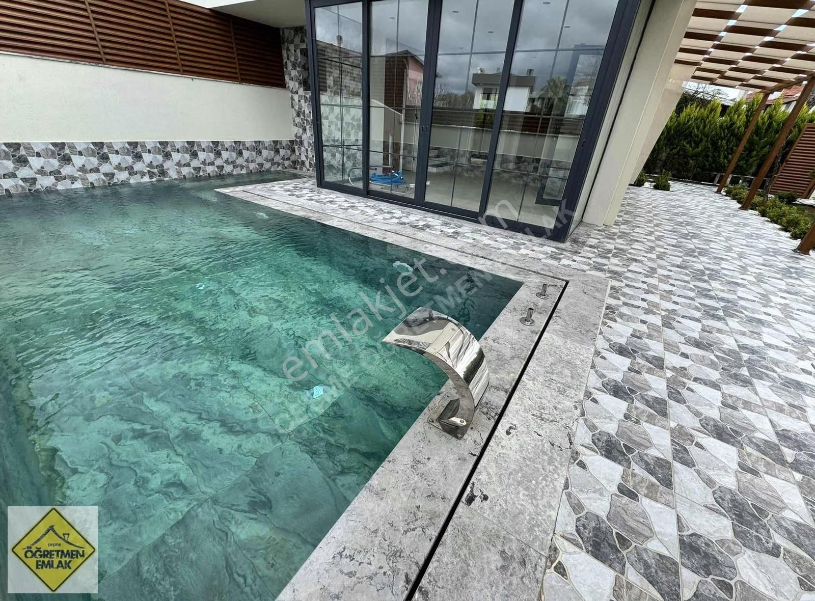 Çeşme Alaçatı'da Müstakil Havuzlu, 4+1 Lüks Villa - Görsel 5