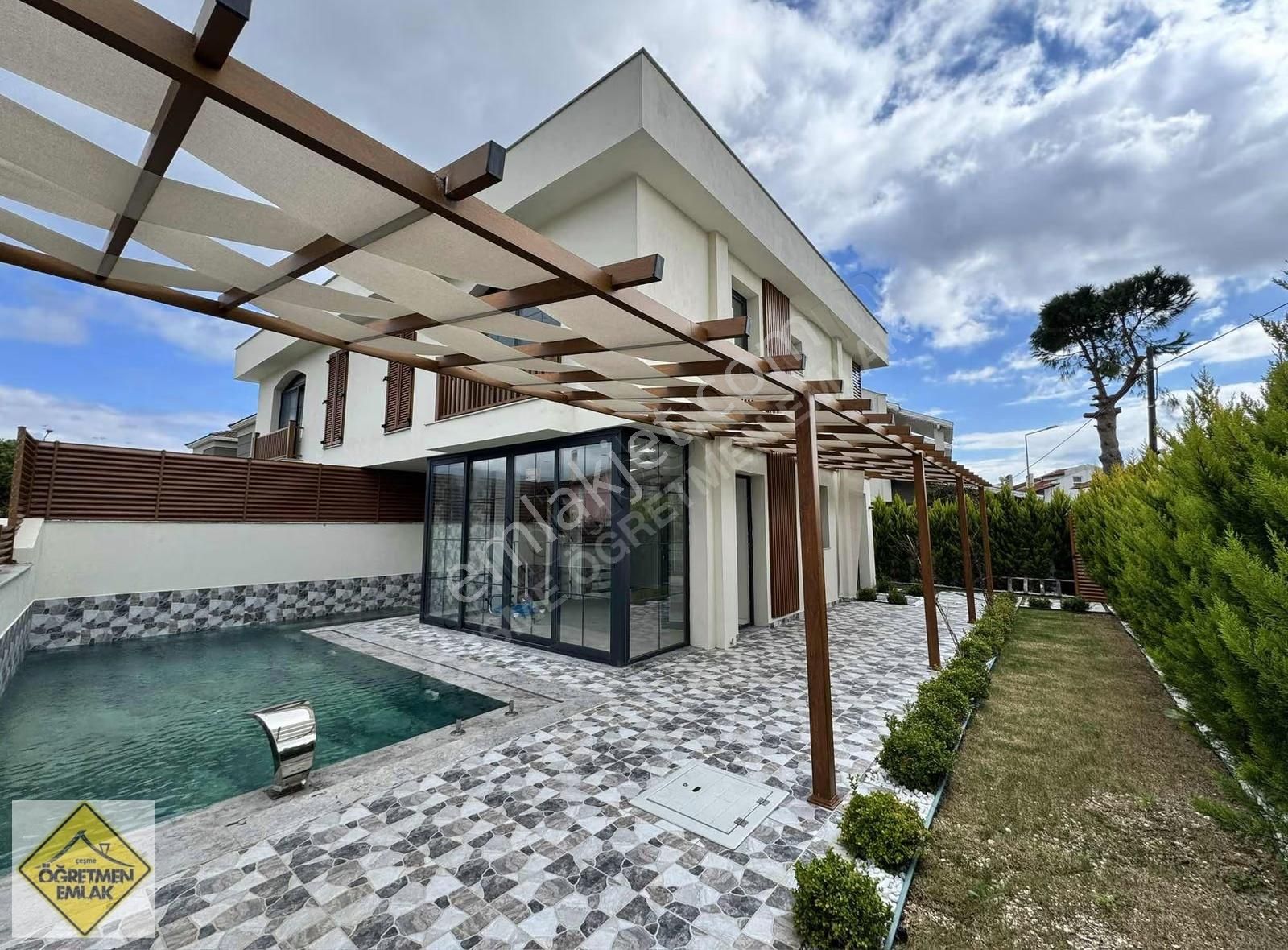 Çeşme Alaçatı'da Müstakil Havuzlu, 4+1 Lüks Villa - Görsel 9