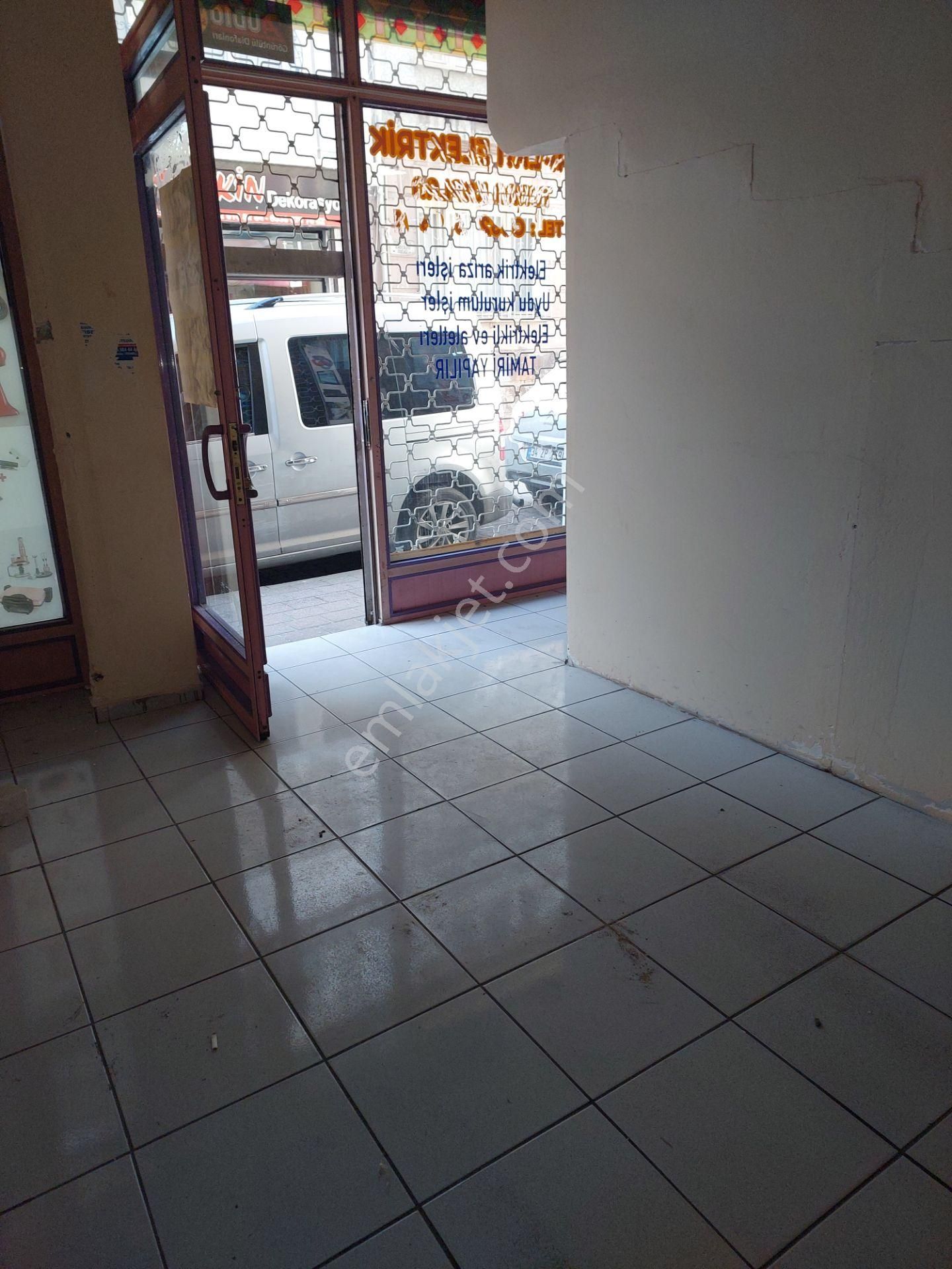 Akşenden Fatih Çapa Günaydın Sokakta 15m² Düz Giriş Satılık Dükkan - Görsel 13