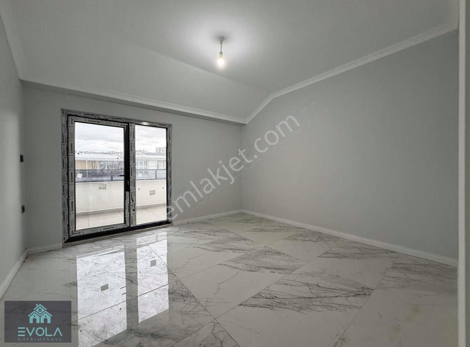 Yunuseli Kamelya Caddesine Cephe 2+1 Dublex - Görsel 11