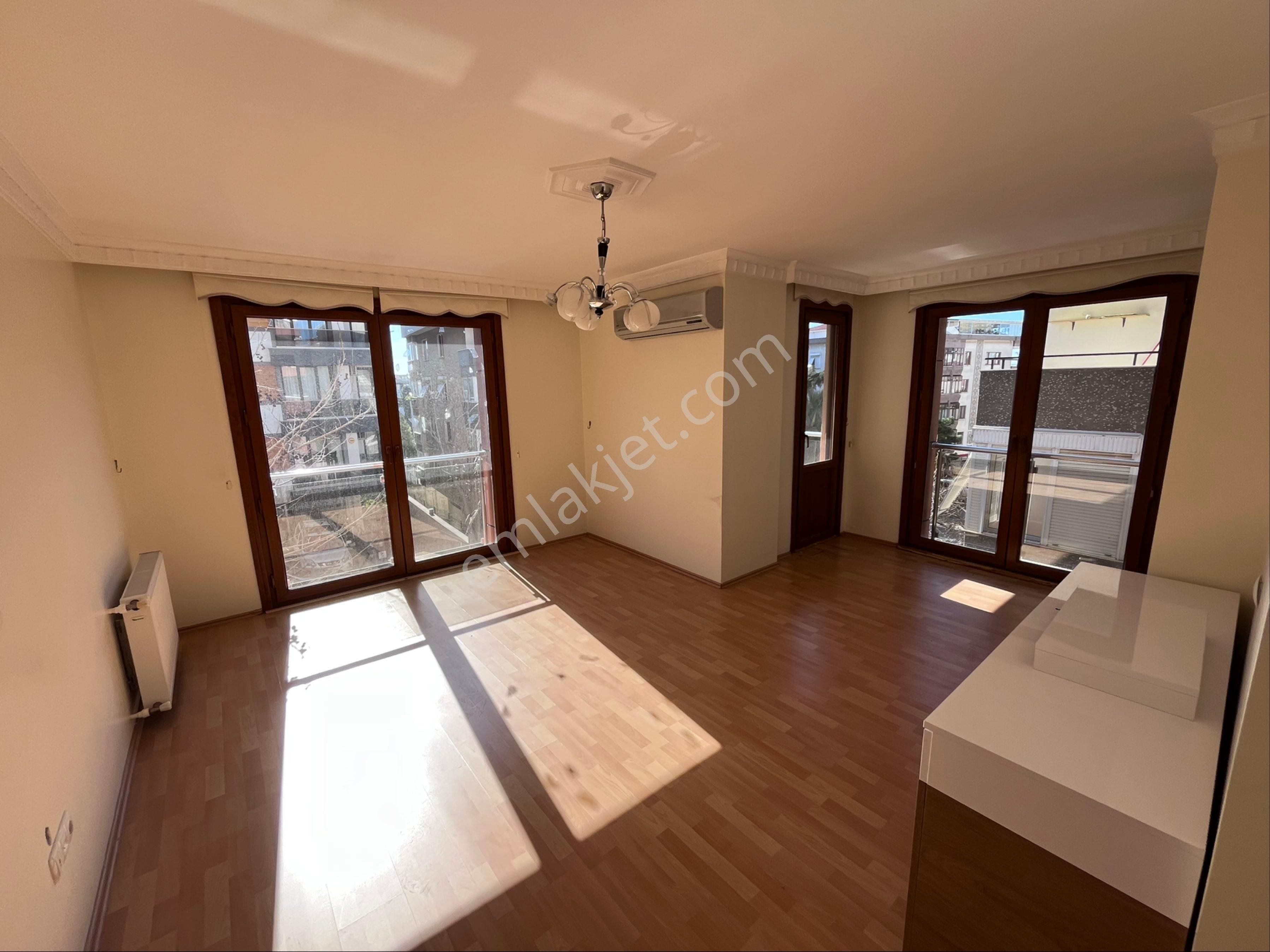 İdealtepe Bülbül Sokakta Geniş Ve Merkezi Konumda 3+1 Daire - Görsel 28