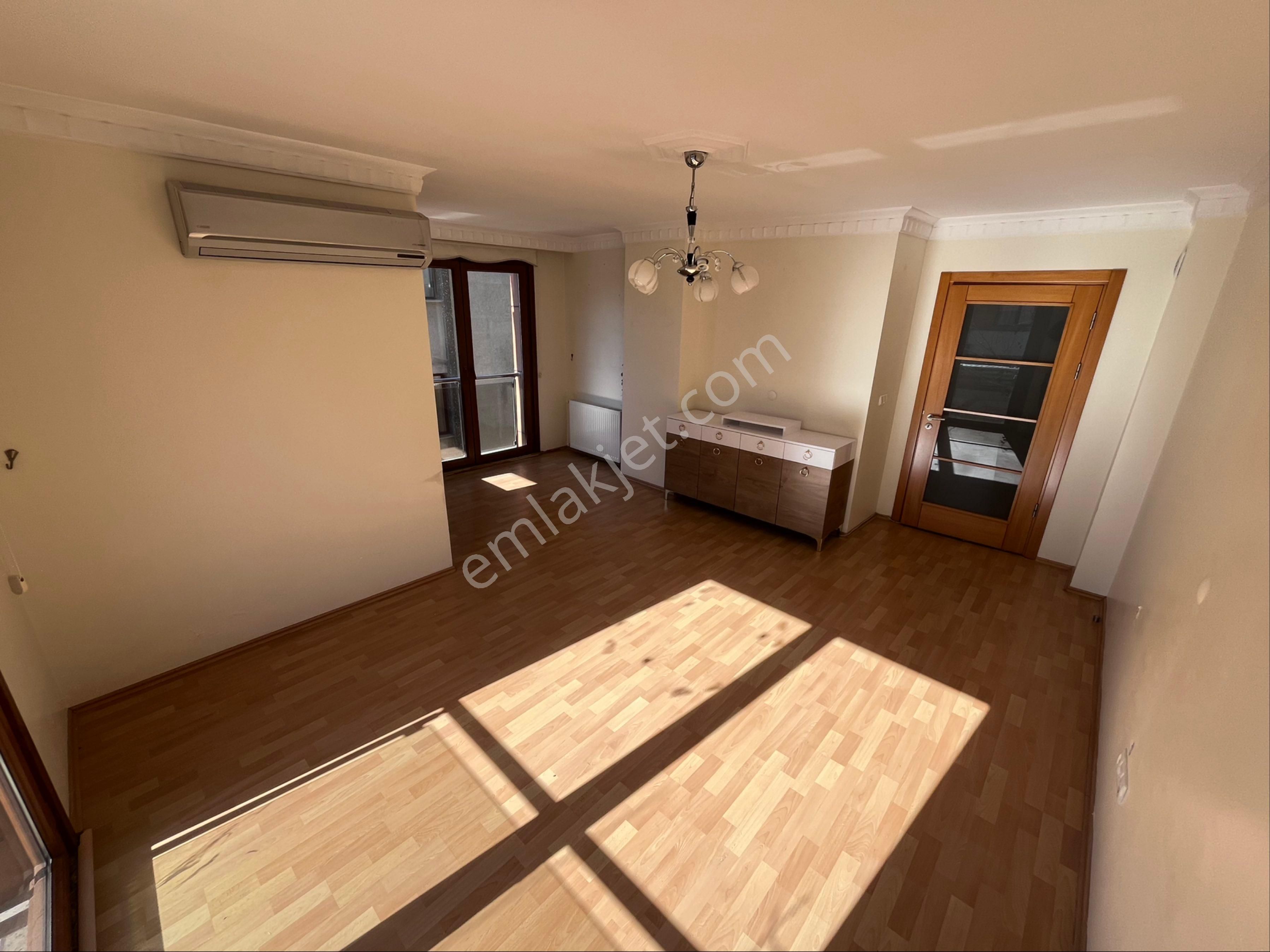 İdealtepe Bülbül Sokakta Geniş Ve Merkezi Konumda 3+1 Daire - Görsel 14