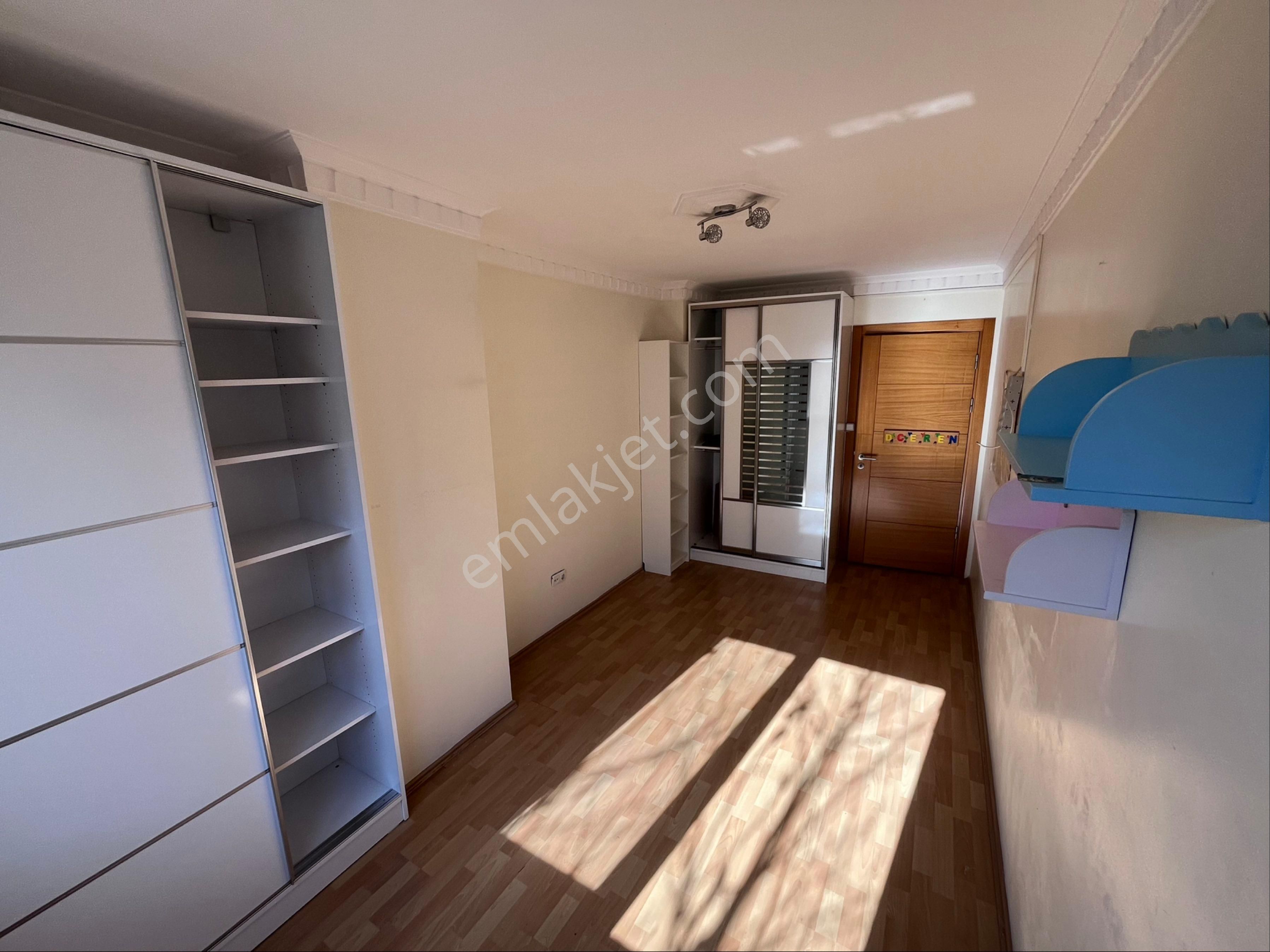 İdealtepe Bülbül Sokakta Geniş Ve Merkezi Konumda 3+1 Daire - Görsel 30