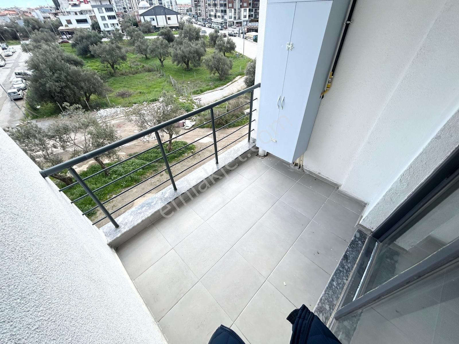 *kadıköyün En Nezih Bölgesinde Doğalgazlı Ara Kat Ön Cephe 1+1 Satılık Daire * - Görsel 18