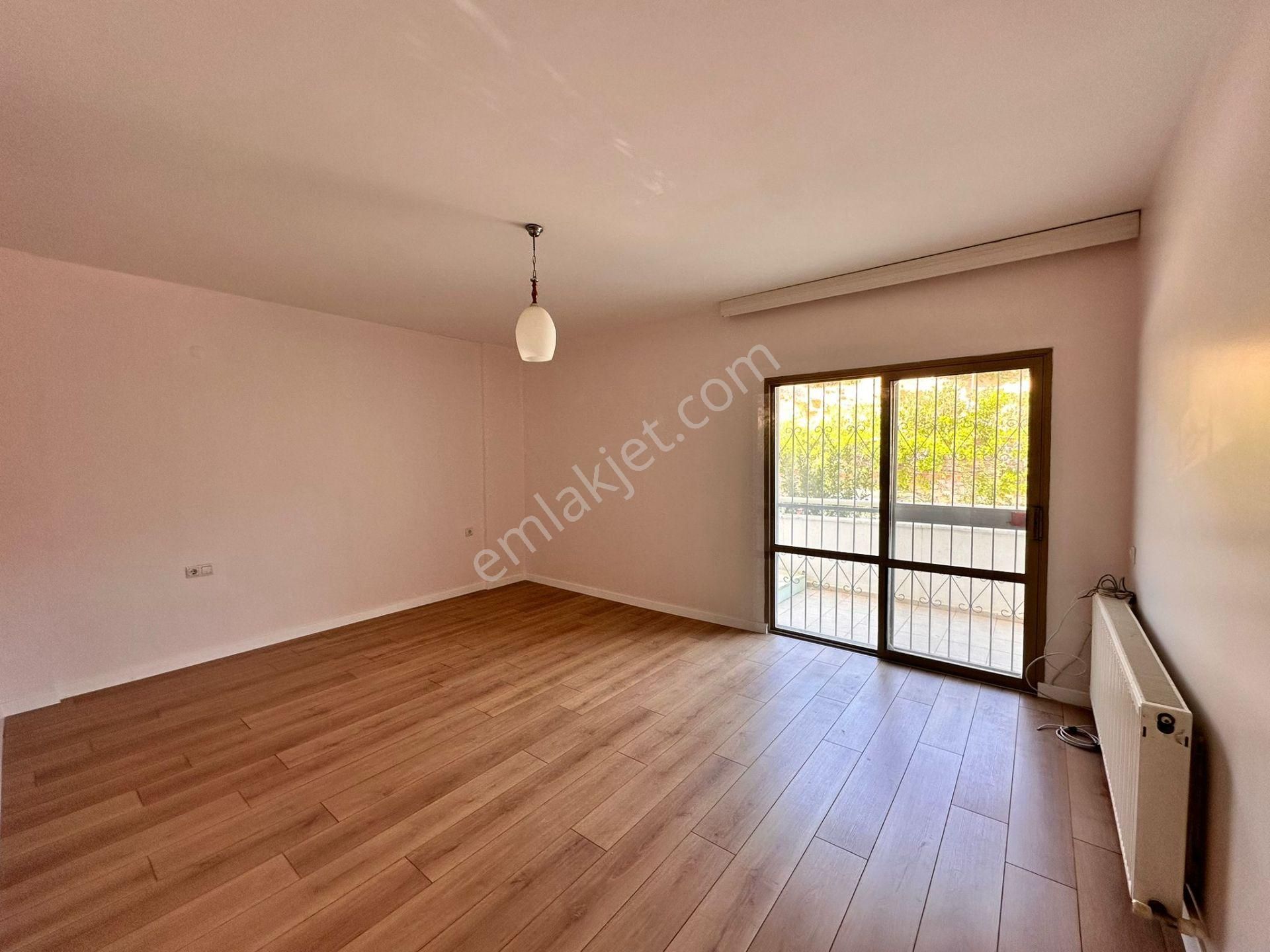 Kuşadası'nda Satılık Ful Deniz Manzaralı Masrafsız Daire - Görsel 3