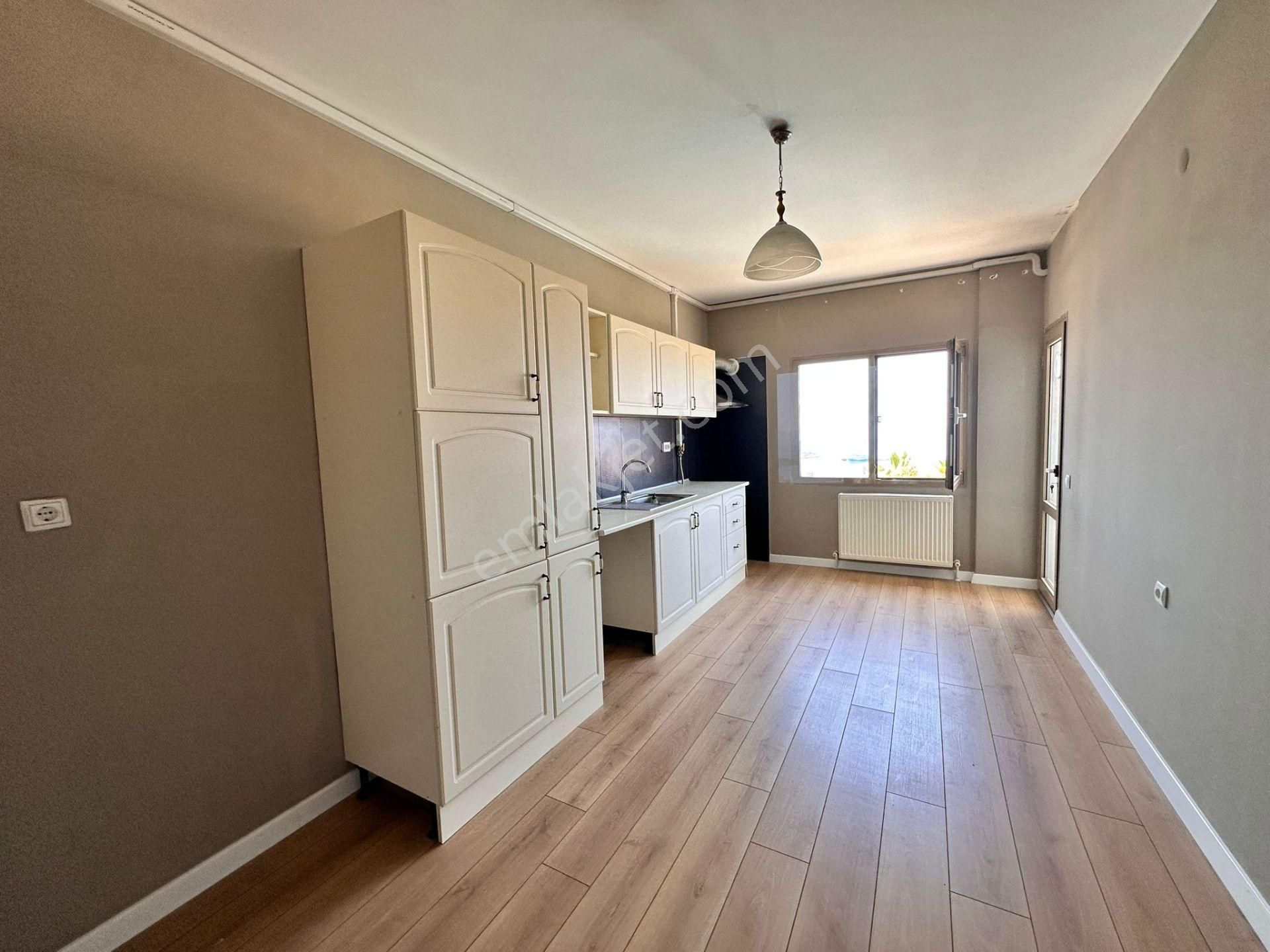 Kuşadası'nda Satılık Ful Deniz Manzaralı Masrafsız Daire - Görsel 20