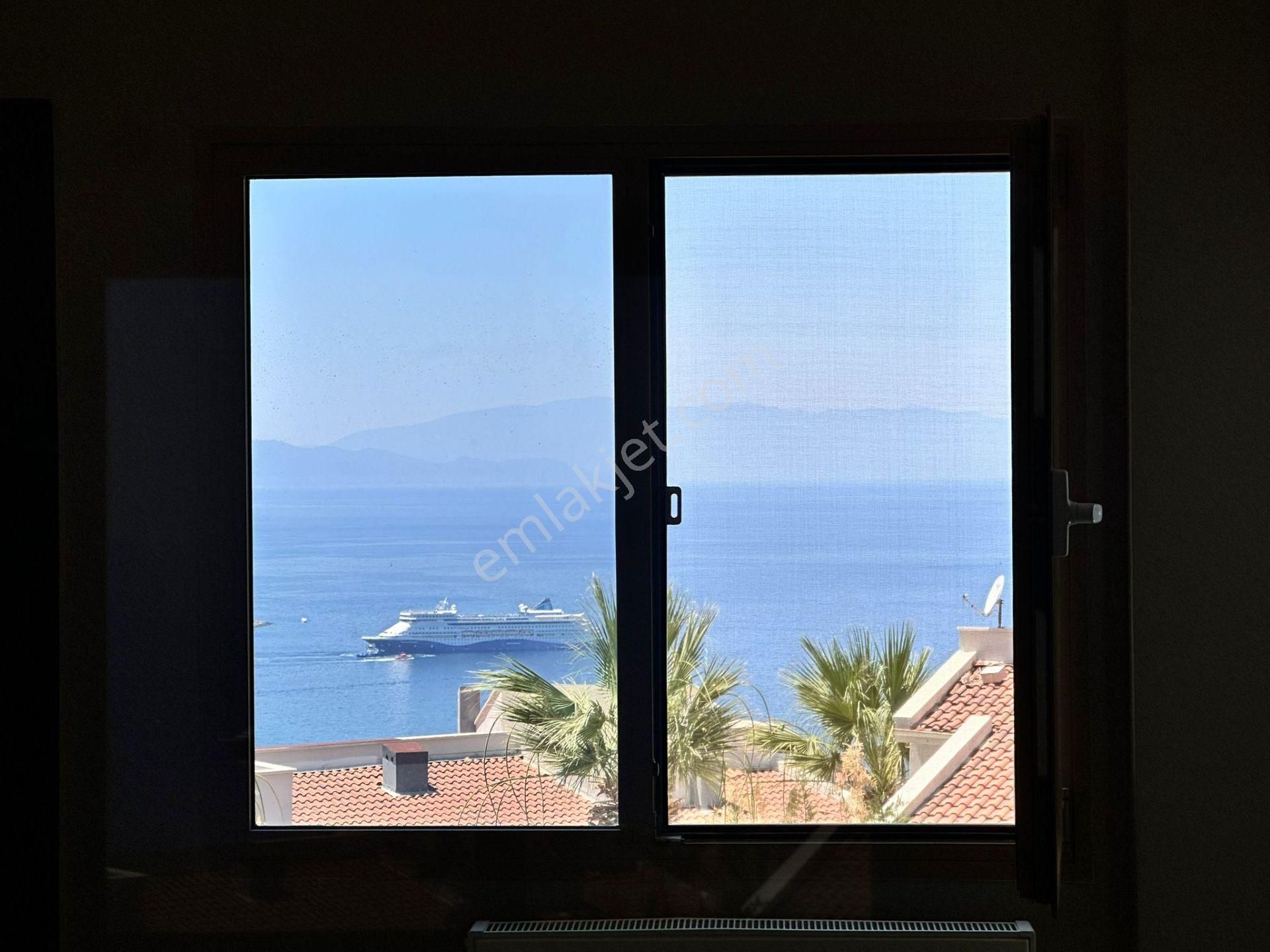 Kuşadası'nda Satılık Ful Deniz Manzaralı Masrafsız Daire - Görsel 14