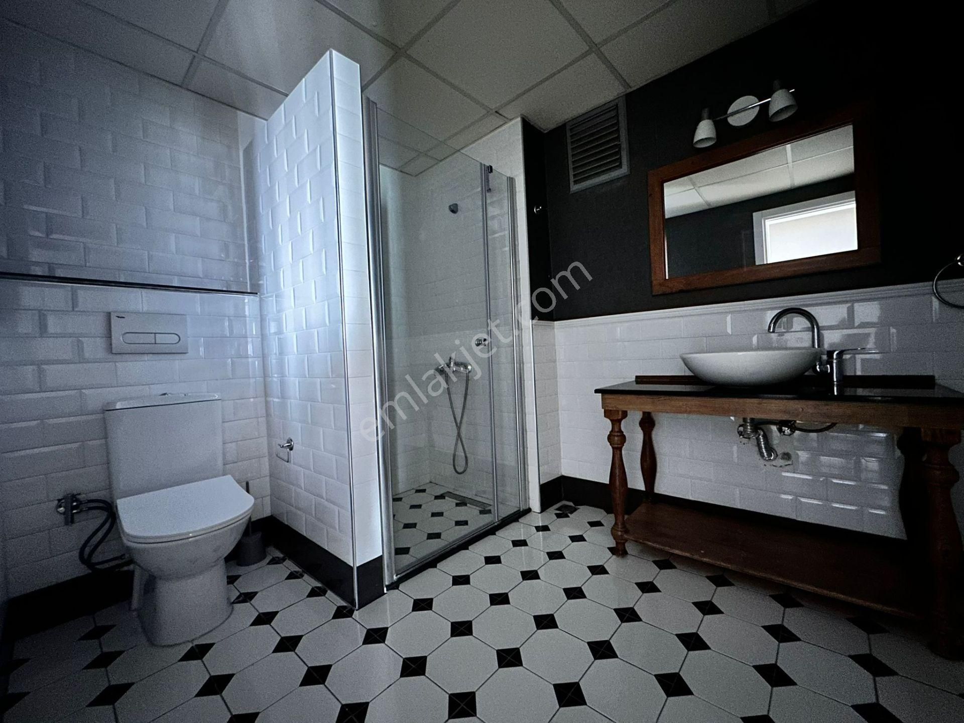 Kuşadası'nda Satılık Ful Deniz Manzaralı Masrafsız Daire - Görsel 4