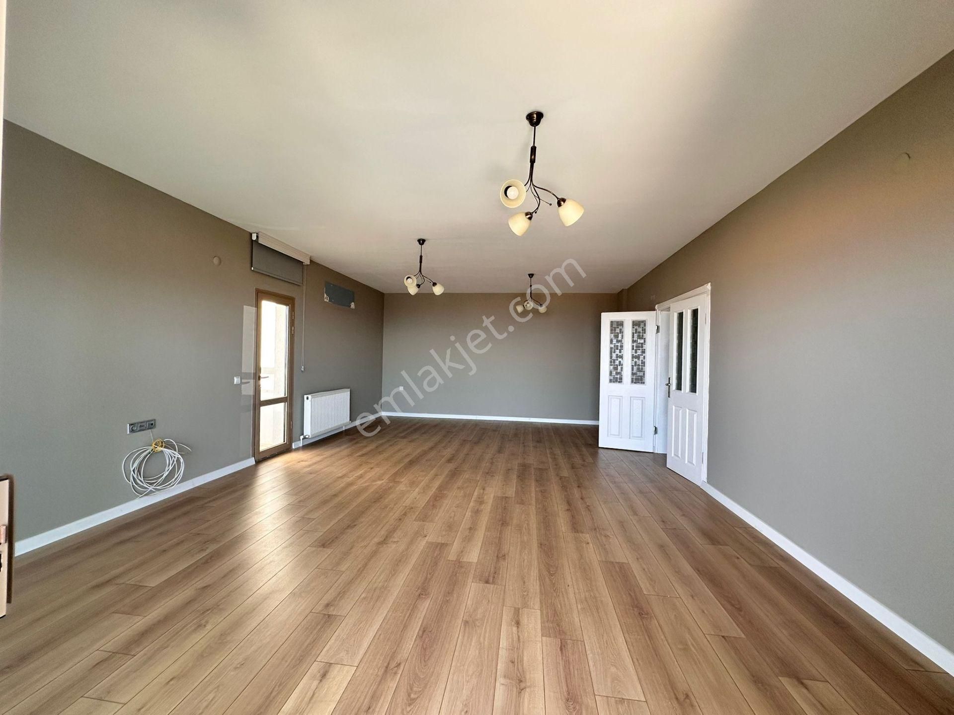 Kuşadası'nda Satılık Ful Deniz Manzaralı Masrafsız Daire - Görsel 10