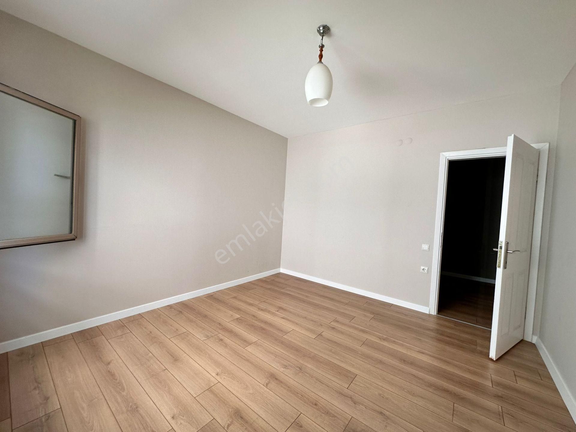 Kuşadası'nda Satılık Ful Deniz Manzaralı Masrafsız Daire - Görsel 8