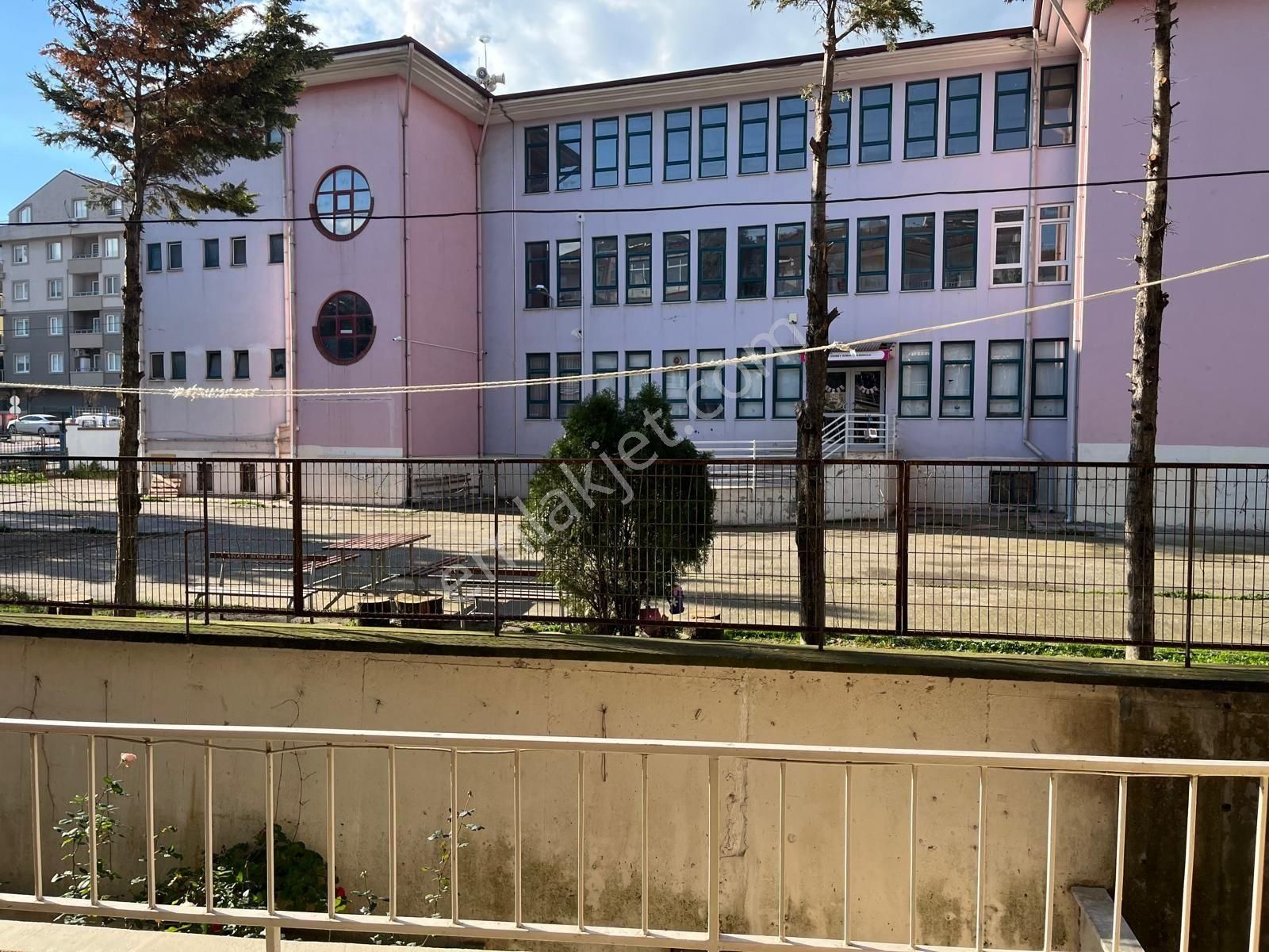 Fitoz Gayrimenkul'den Konum Olarak Fırsat Daire - Görsel 2