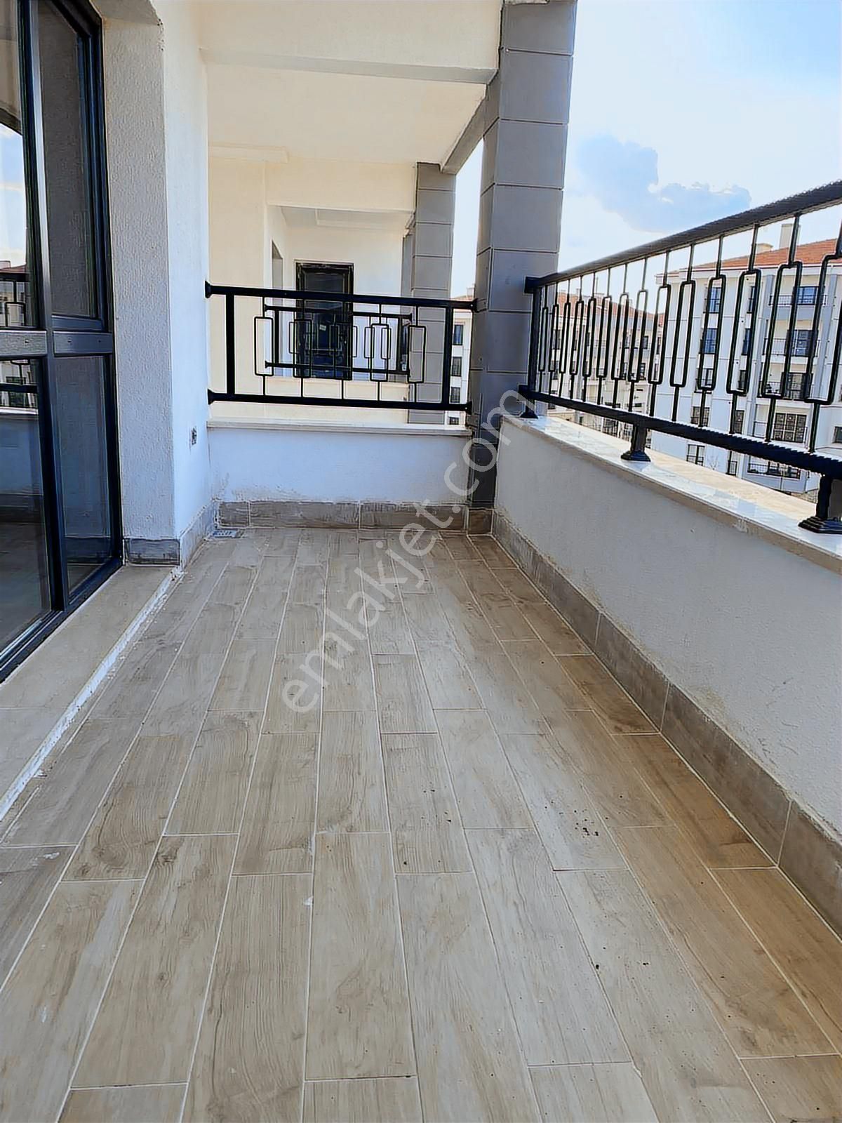 Aliağa 2. Etap Toki Konutları'nda 3+1 Ara Kat Kiralık Daire - Görsel 26