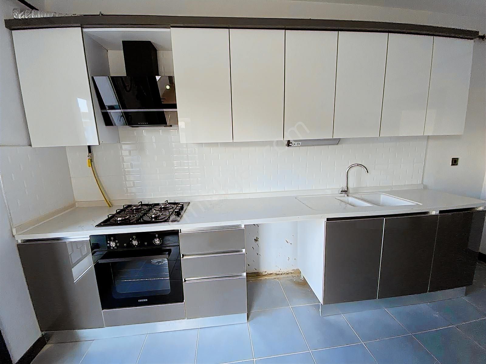 Aliağa 2. Etap Toki Konutları'nda 3+1 Ara Kat Kiralık Daire - Görsel 35