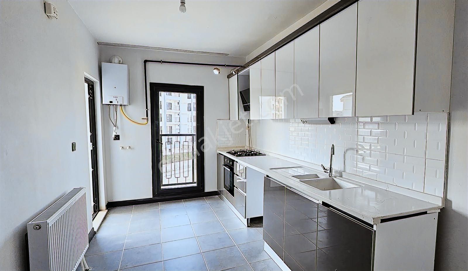 Aliağa 2. Etap Toki Konutları'nda 3+1 Ara Kat Kiralık Daire - Görsel 16