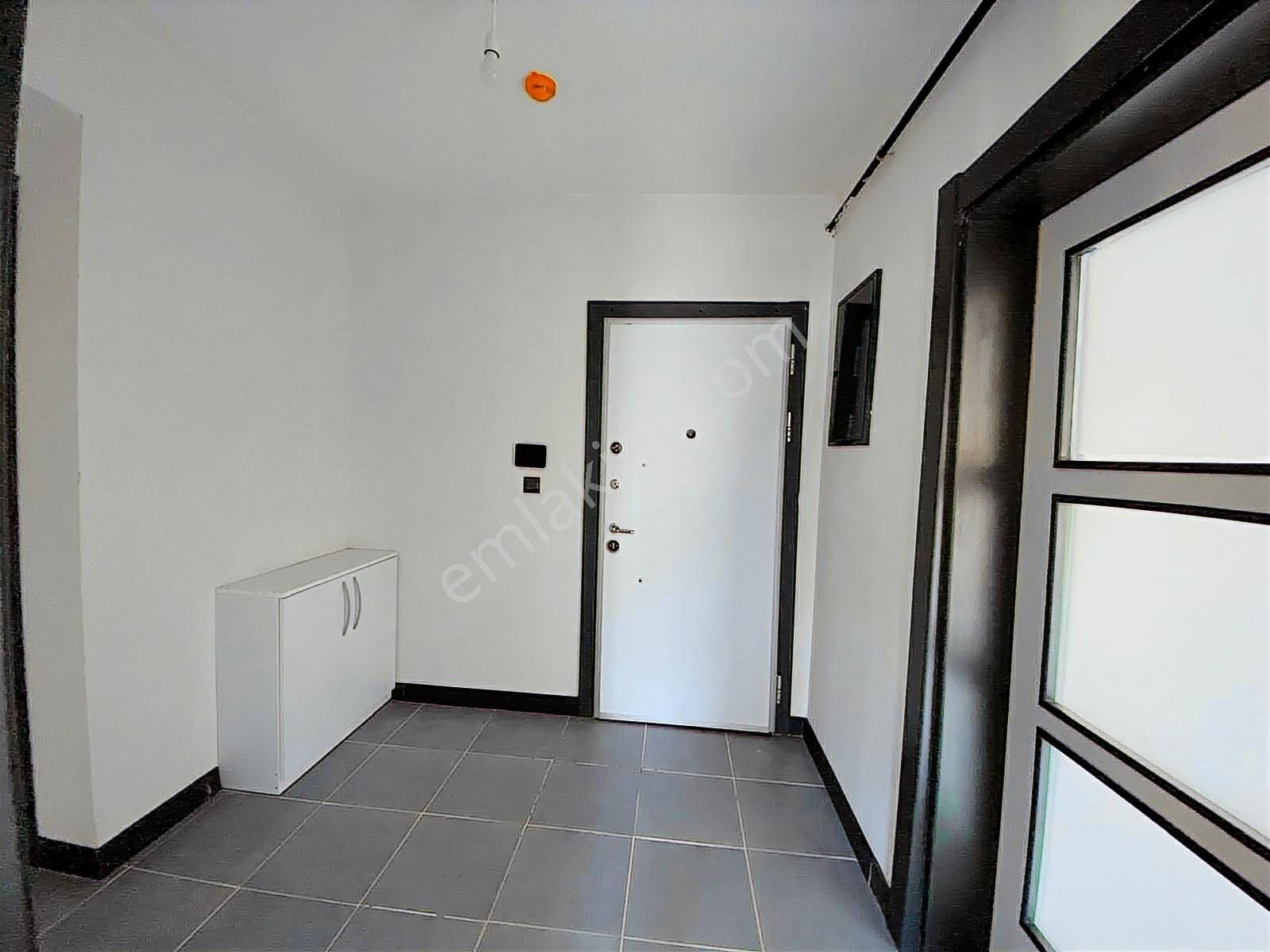 Aliağa 2. Etap Toki Konutları'nda 3+1 Ara Kat Kiralık Daire - Görsel 9