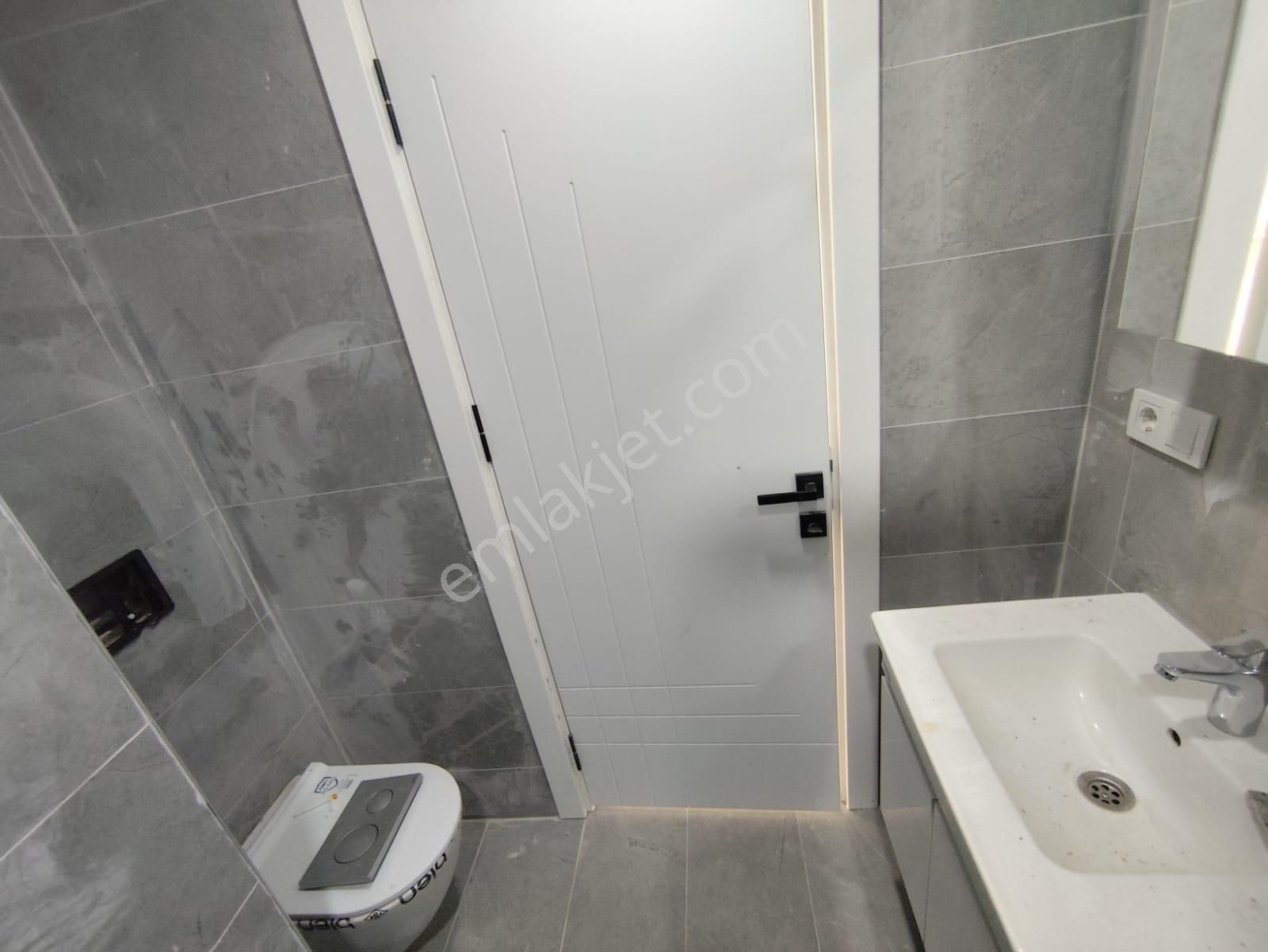 Azmir'den Kupa Yakını Satılık 1+1 Yüksek Giriş Daire For Sale - Görsel 10