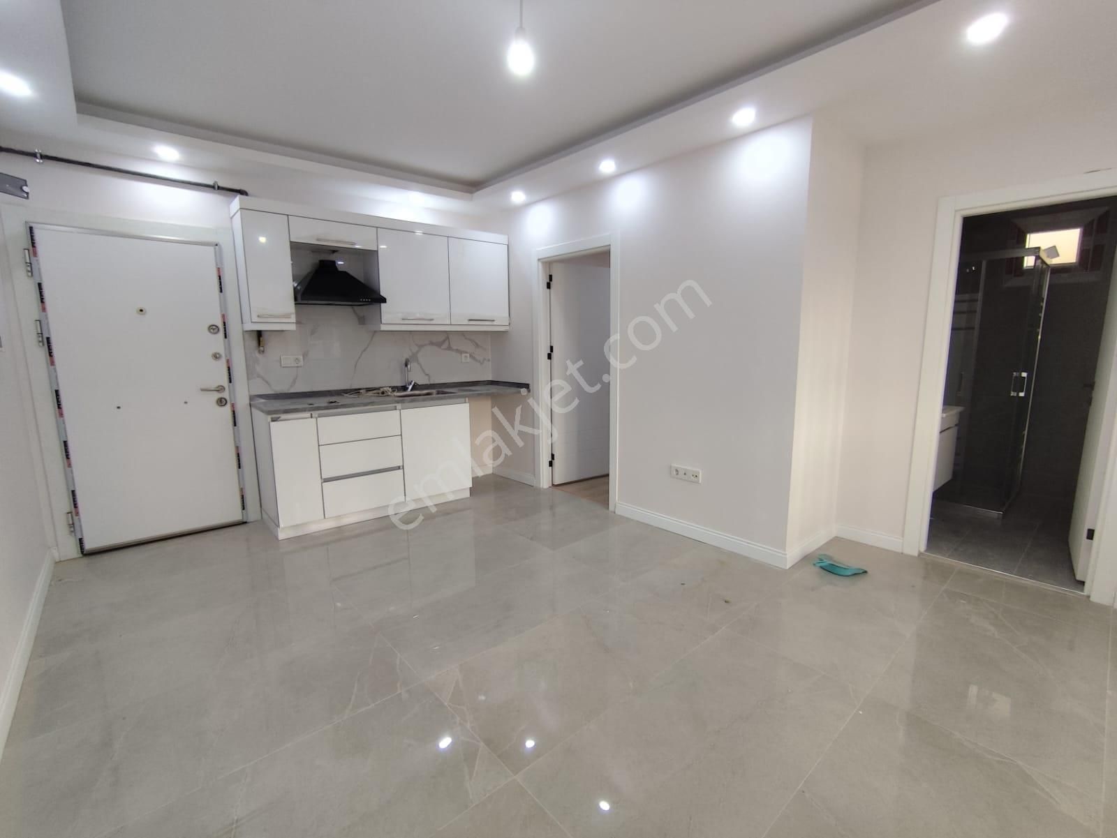 Azmir'den Kupa Yakını Satılık 1+1 Yüksek Giriş Daire For Sale - Görsel 5