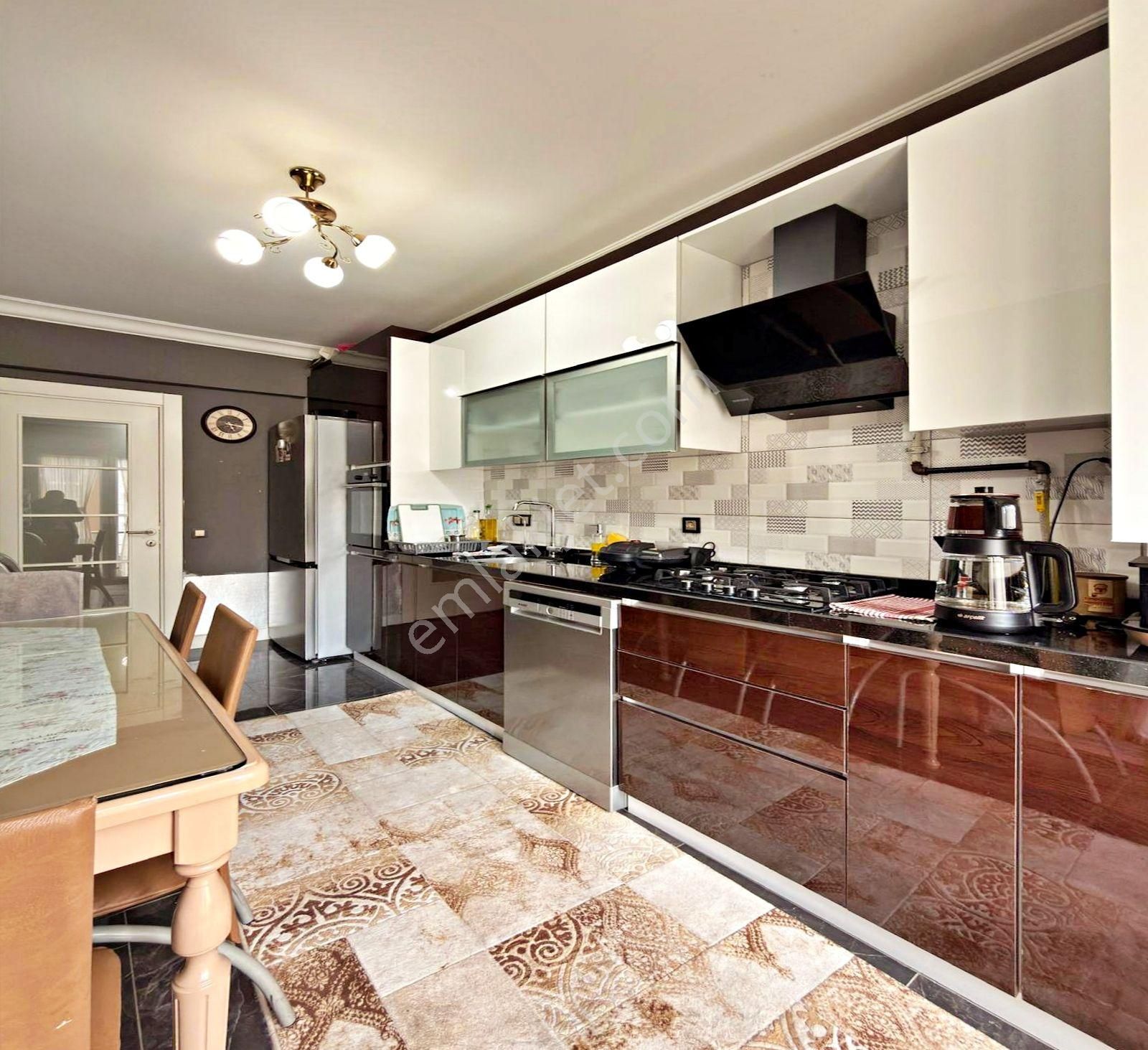 Adnan Kahveci Mahallesi Site İçi Full Dekorlu 3+1 Satılık Daire - Görsel 4