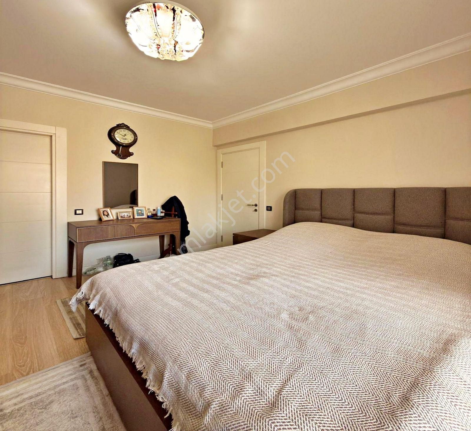 Adnan Kahveci Mahallesi Site İçi Full Dekorlu 3+1 Satılık Daire - Görsel 19