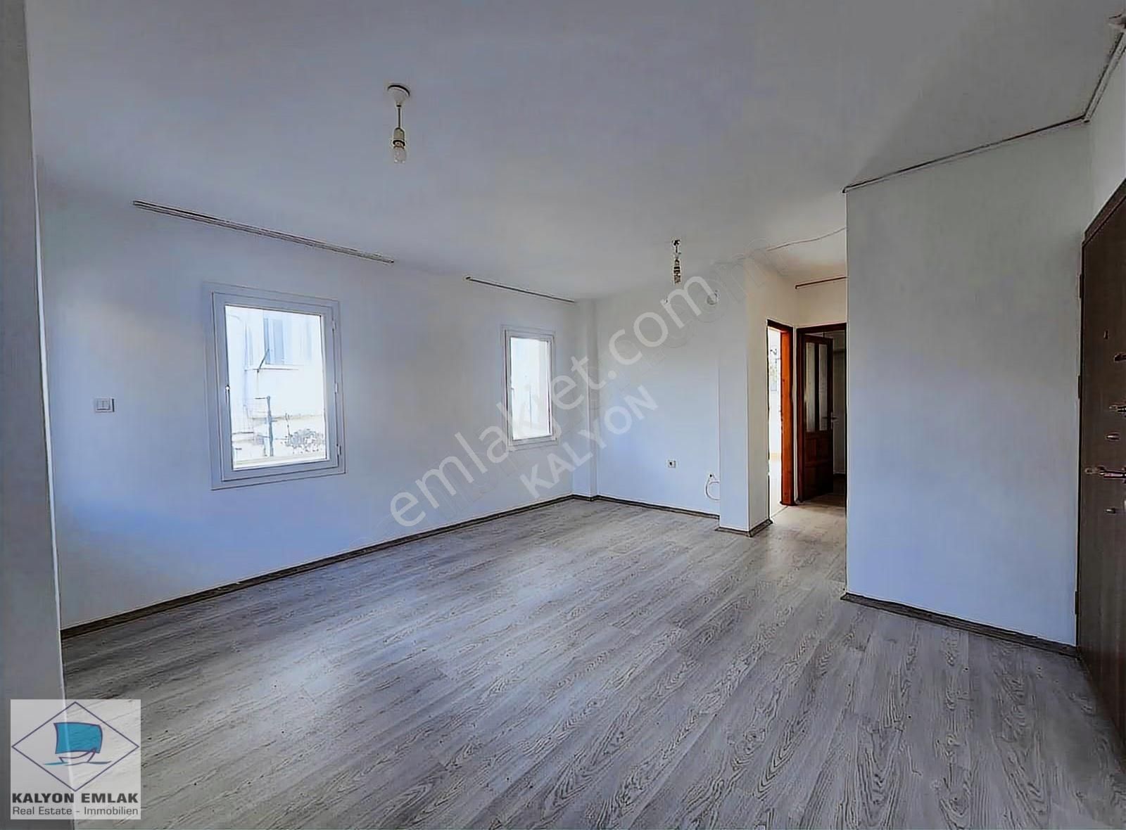 Kalyon Dan Çeşme Merkezde Bahçe Katı Eşyasız 1+1 Kiralık Daire - Görsel 22