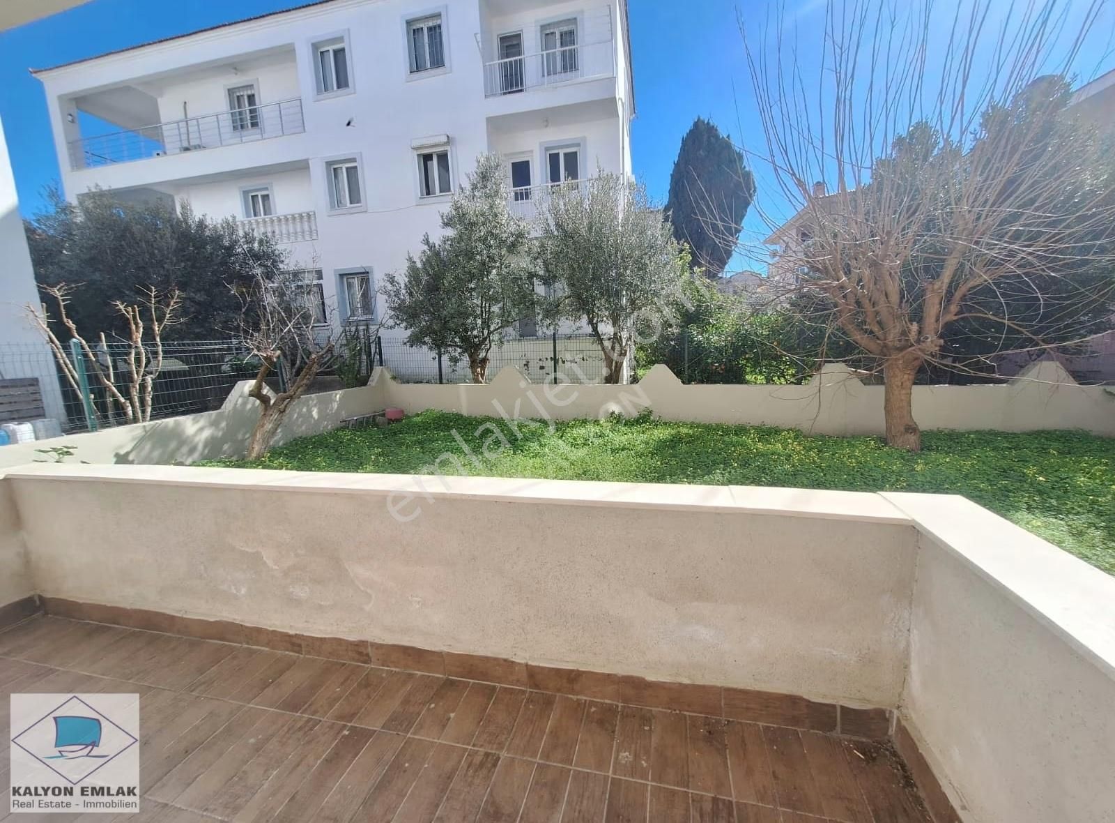 Kalyon Dan Çeşme Merkezde Bahçe Katı Eşyasız 1+1 Kiralık Daire - Görsel 32