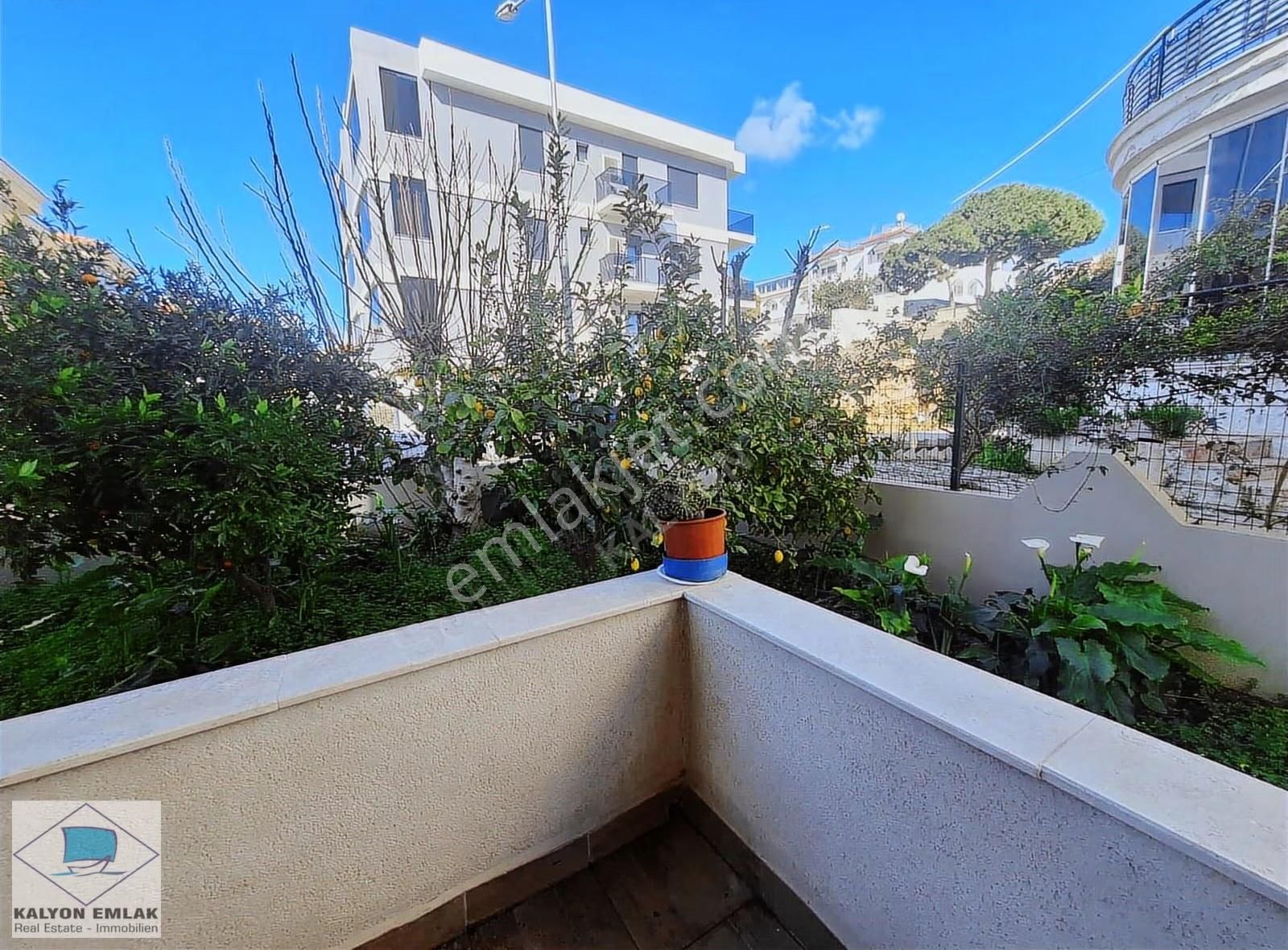 Kalyon Dan Çeşme Merkezde Bahçe Katı Eşyasız 1+1 Kiralık Daire - Görsel 12