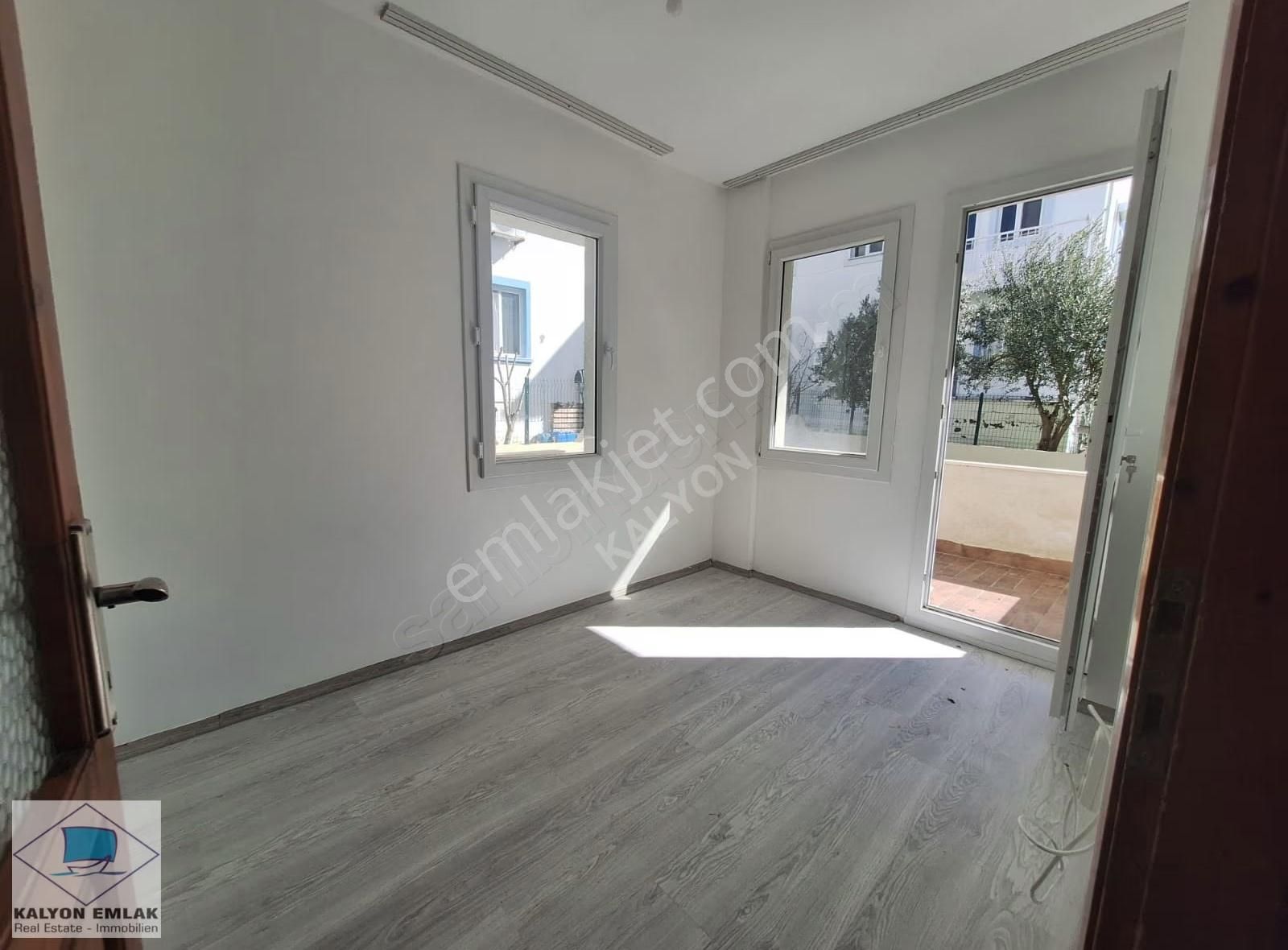 Kalyon Dan Çeşme Merkezde Bahçe Katı Eşyasız 1+1 Kiralık Daire - Görsel 13