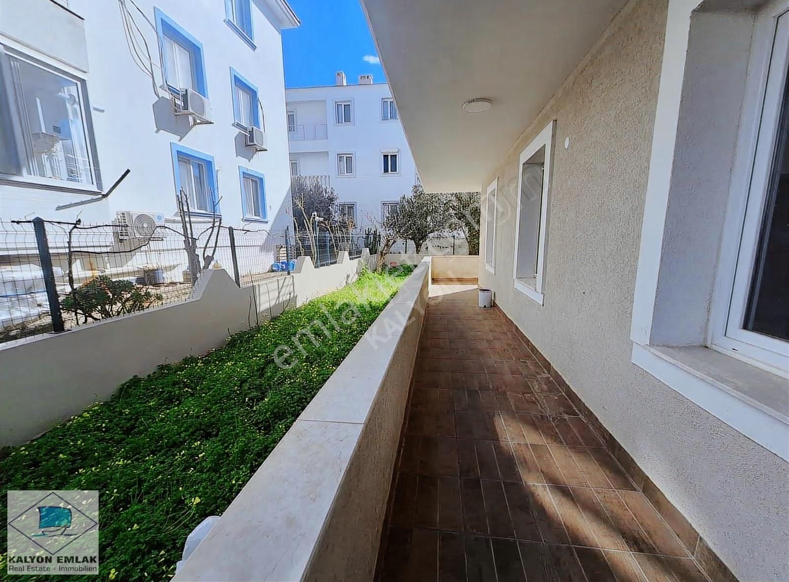 Kalyon Dan Çeşme Merkezde Bahçe Katı Eşyasız 1+1 Kiralık Daire - Görsel 14