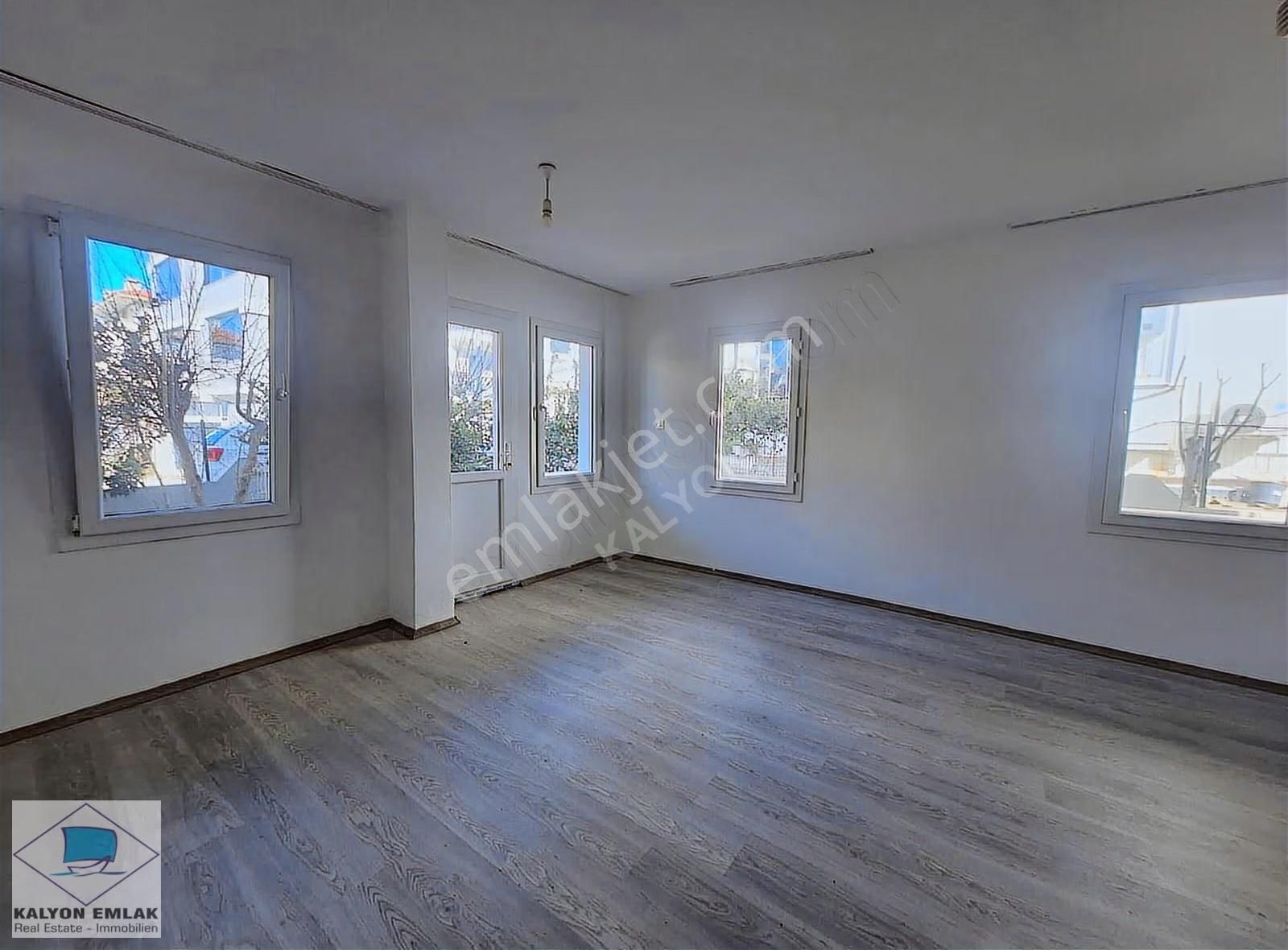 Kalyon Dan Çeşme Merkezde Bahçe Katı Eşyasız 1+1 Kiralık Daire - Görsel 10