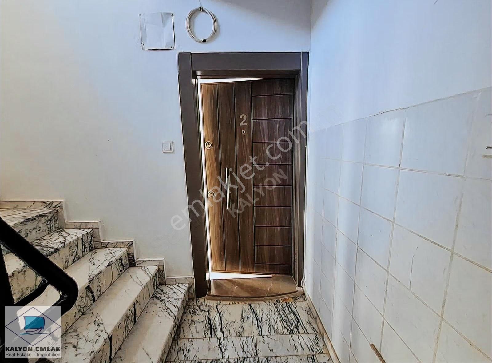 Kalyon Dan Çeşme Merkezde Bahçe Katı Eşyasız 1+1 Kiralık Daire - Görsel 18