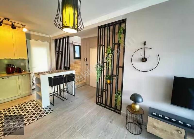 Akyarlarda Yaz Kış Yaşama Uygun Bahçeli Eşyalı Kiralık Villa - Görsel 4