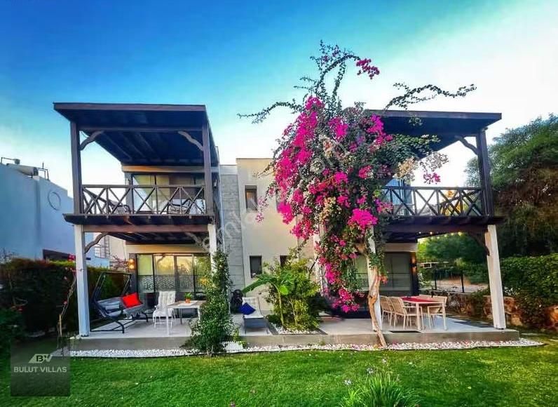 Akyarlarda Yaz Kış Yaşama Uygun Bahçeli Eşyalı Kiralık Villa - Görsel 13