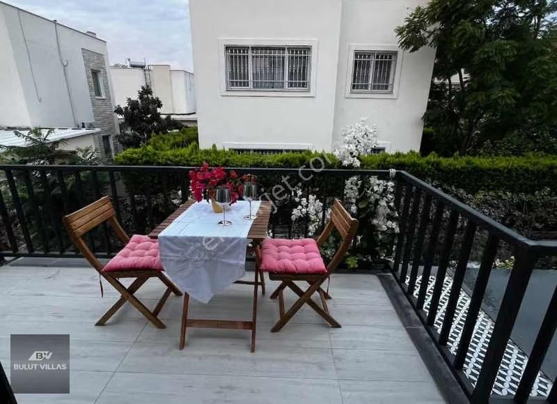 Akyarlarda Yaz Kış Yaşama Uygun Bahçeli Eşyalı Kiralık Villa - Görsel 19