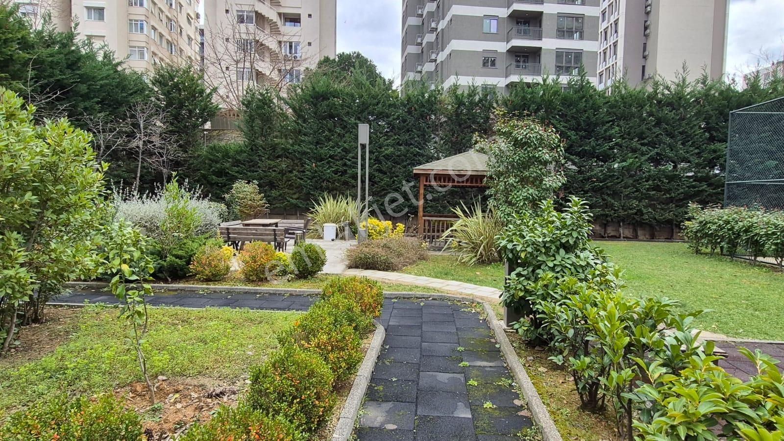 Göztepe, Oramiral Kemal Kayacan Sok Satılık 3+1 Daire