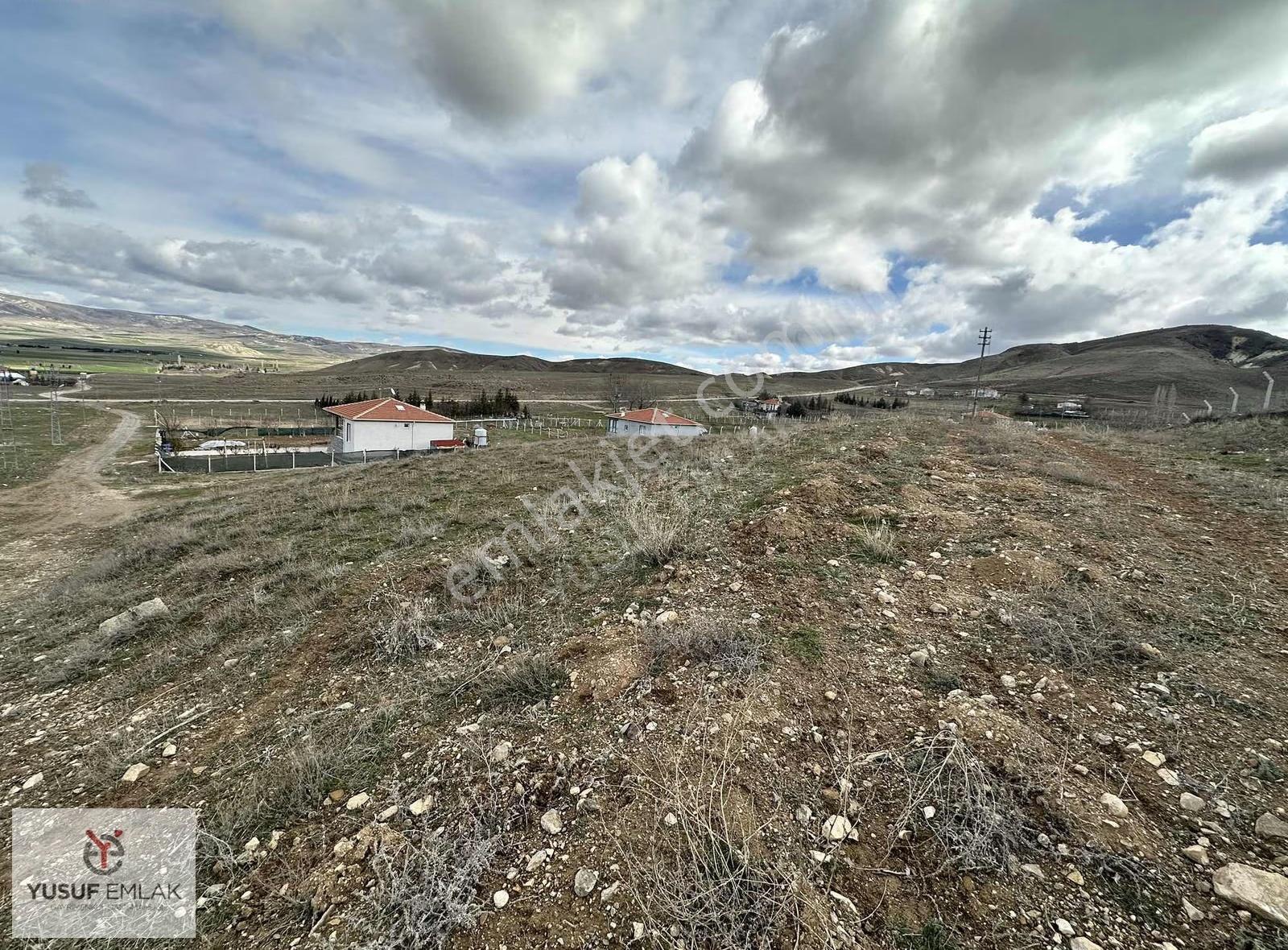 Çekirdeksiz'de Köy İçi 1.157m2 Köşe Başı Arsa - Görsel 3