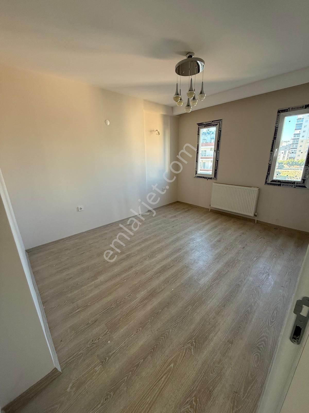 Silifke/gazi Mahallesi 3+1 Ebebyn Banyolu Satılık Daire - Görsel 8