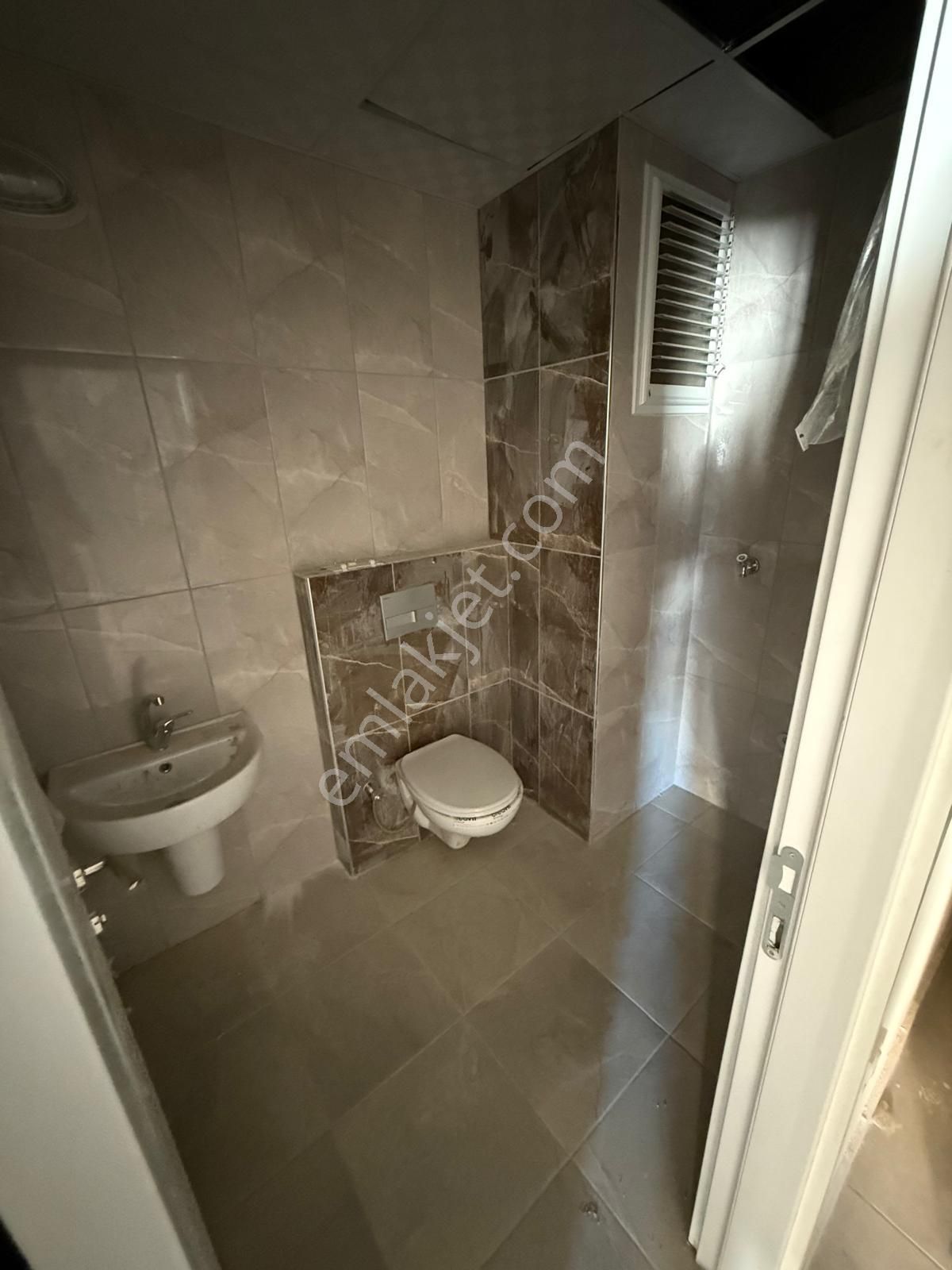 Silifke/gazi Mahallesi 3+1 Ebebyn Banyolu Satılık Daire - Görsel 13