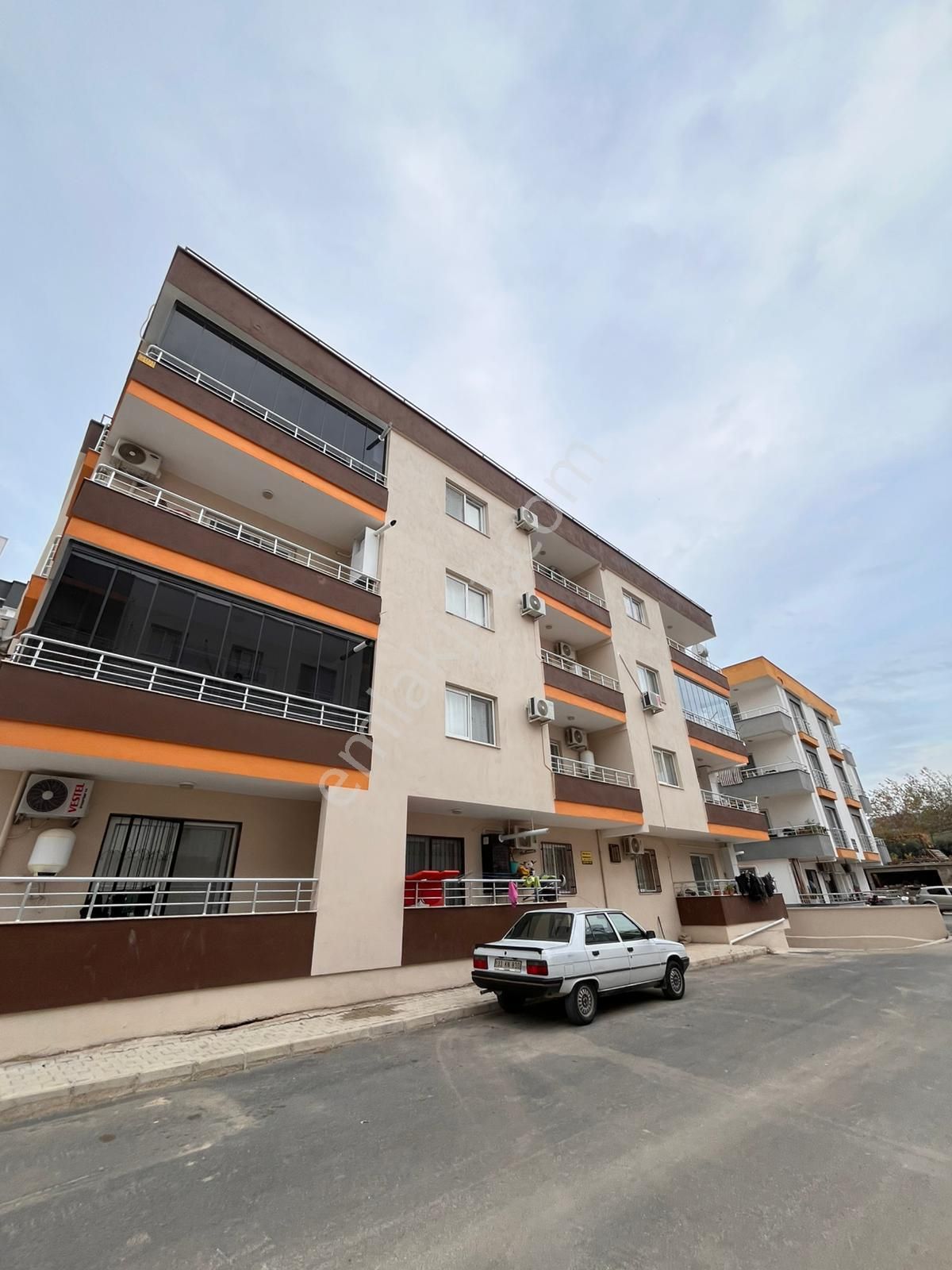 Silifke/gazi Mahallesi 3+1 Ebebyn Banyolu Satılık Daire
