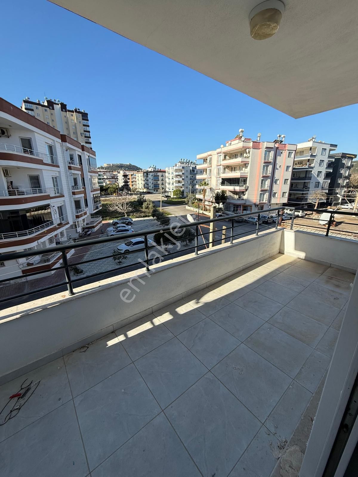 Silifke/gazi Mahallesi 3+1 Satılık Daire - Görsel 2