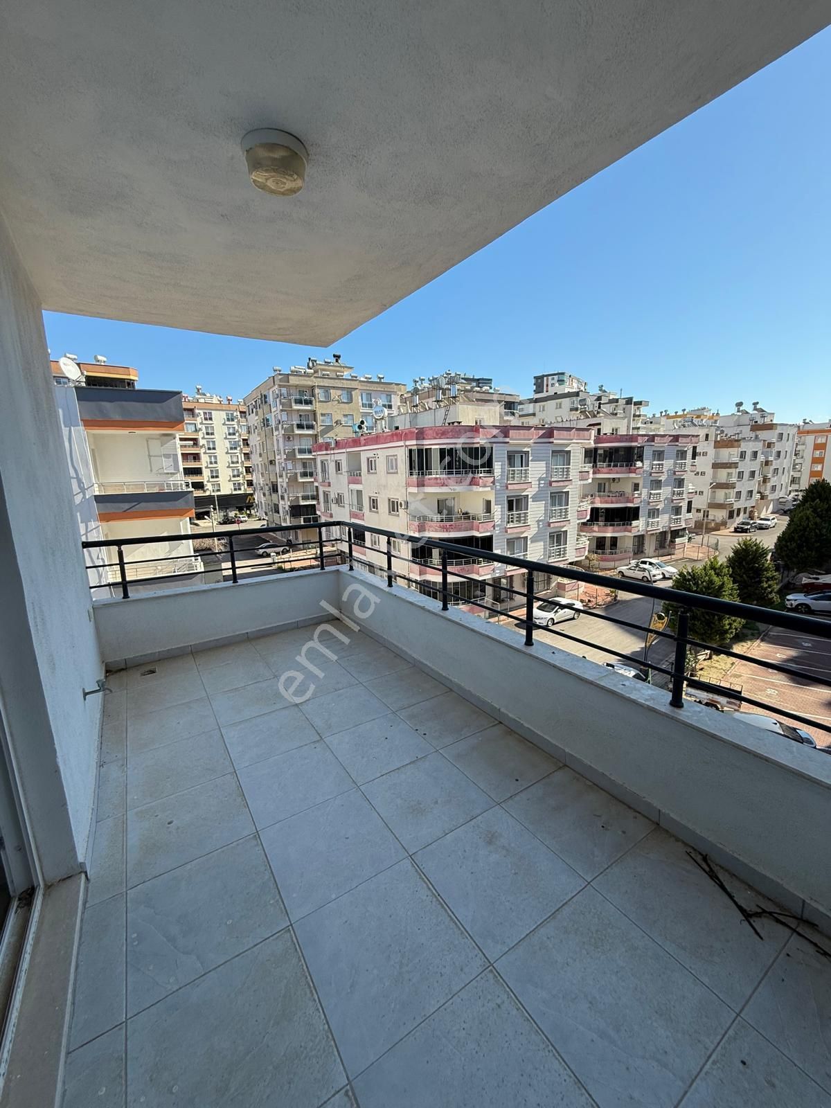 Silifke/gazi Mahallesi 3+1 Satılık Daire - Görsel 2
