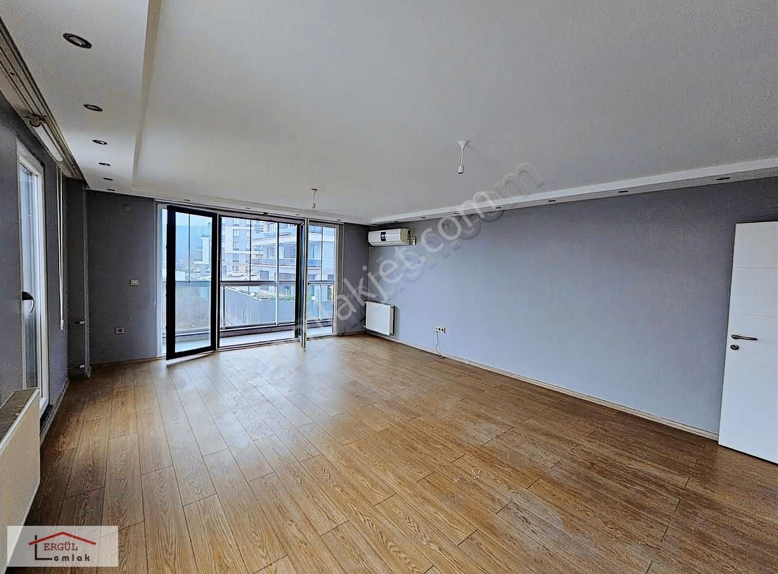 Gölpark Evlerinde Göl Manzarali Lüks Daire - Görsel 12